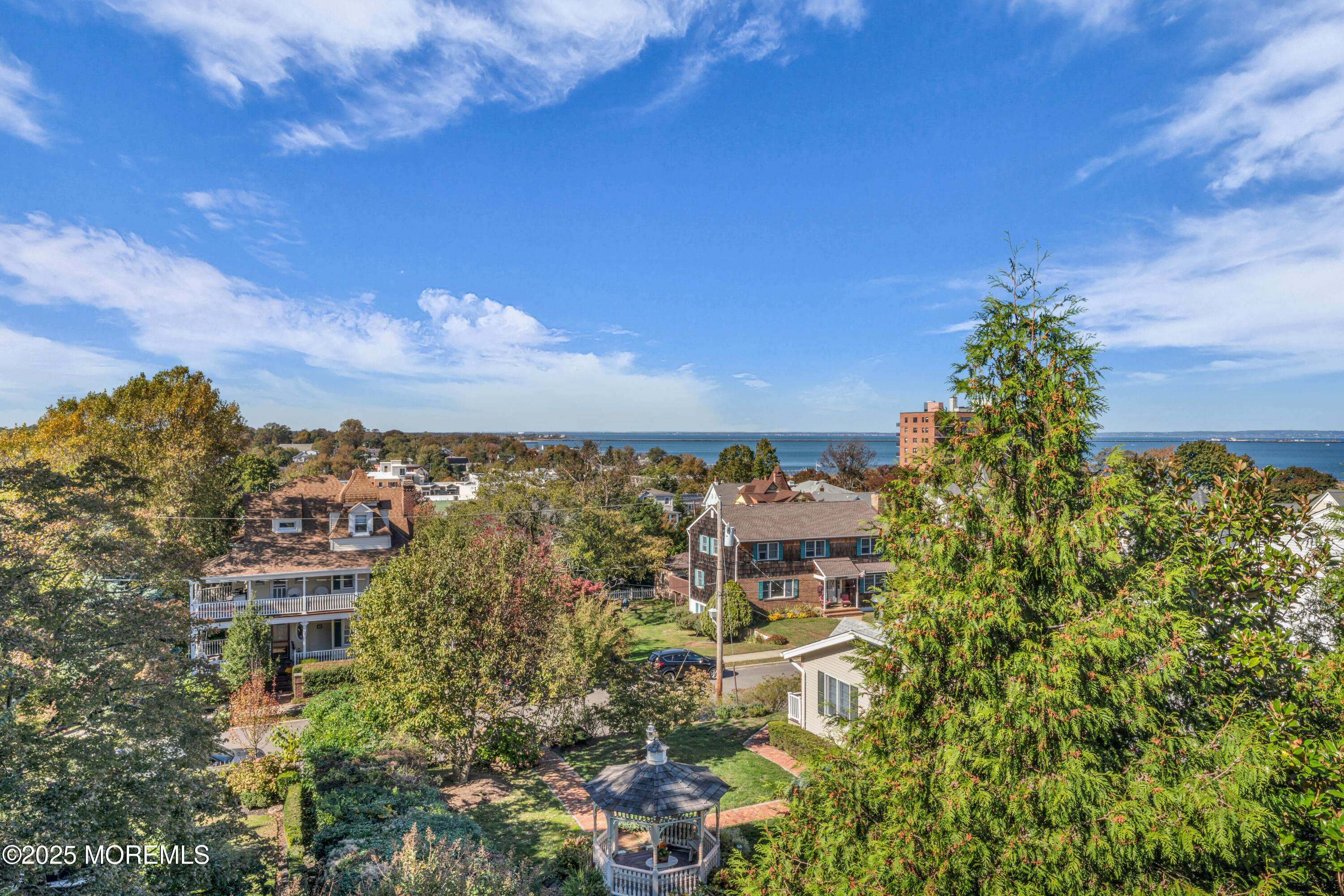 23 6th Avenue