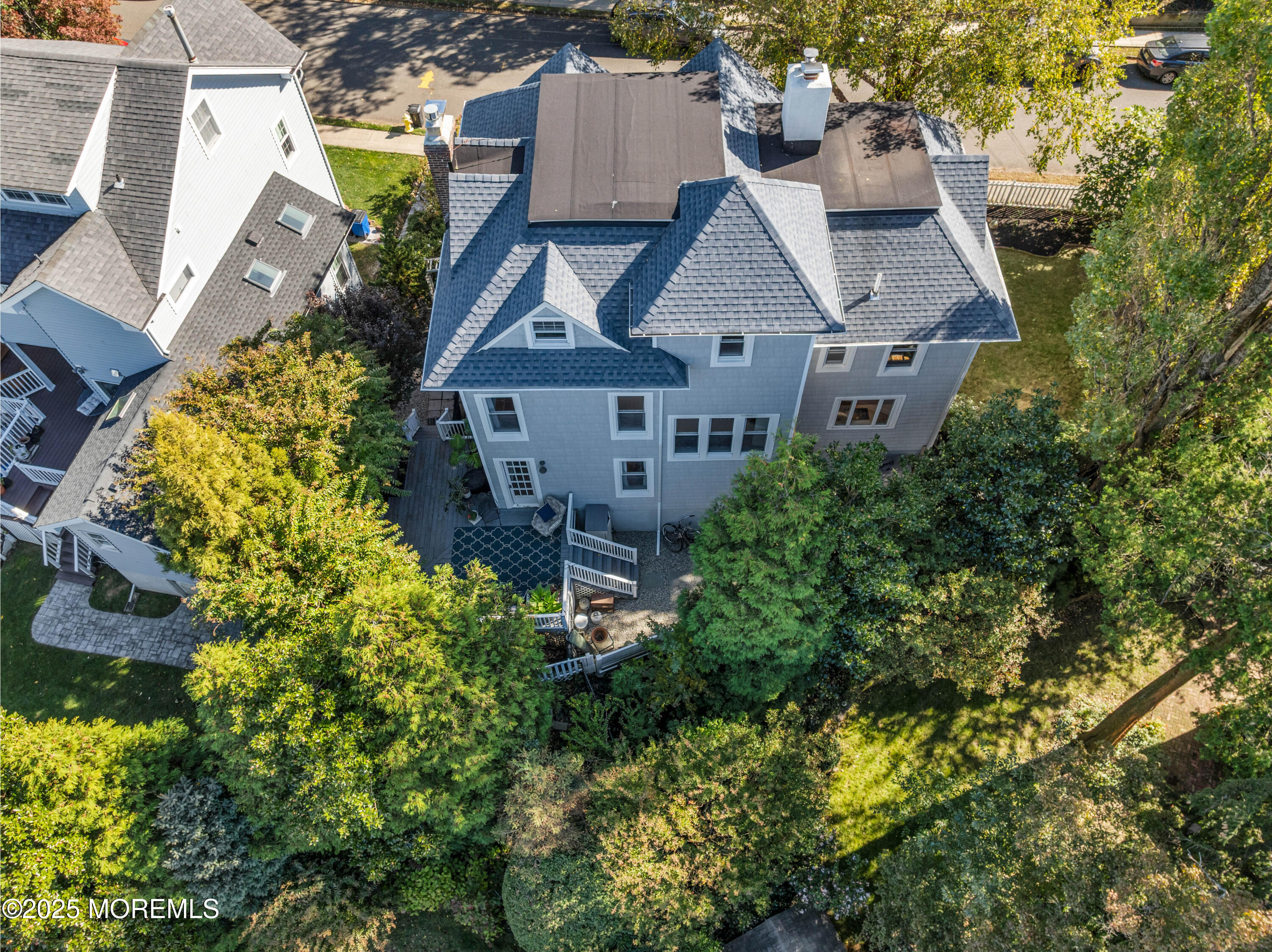 23 6th Avenue