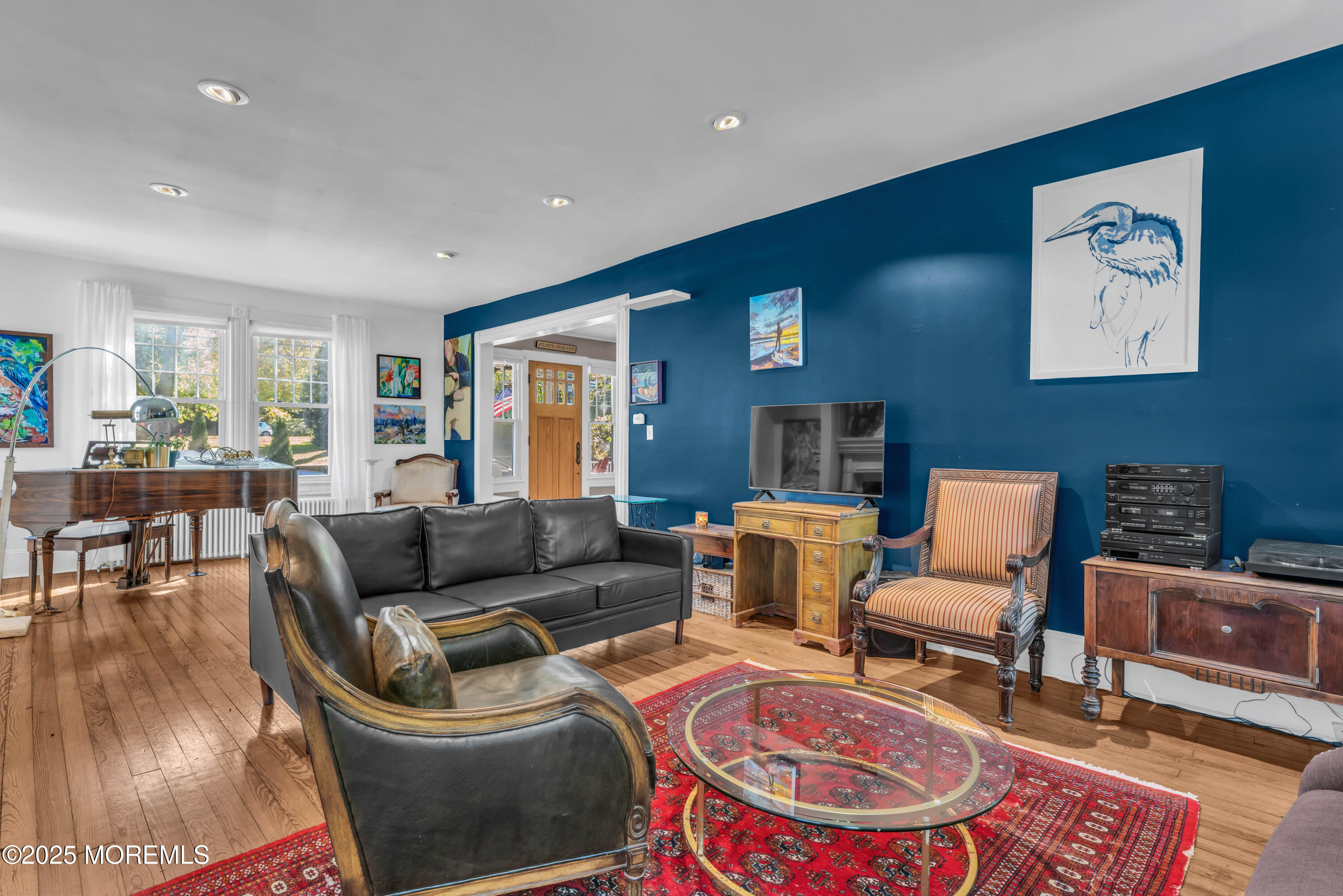 23 6th Avenue