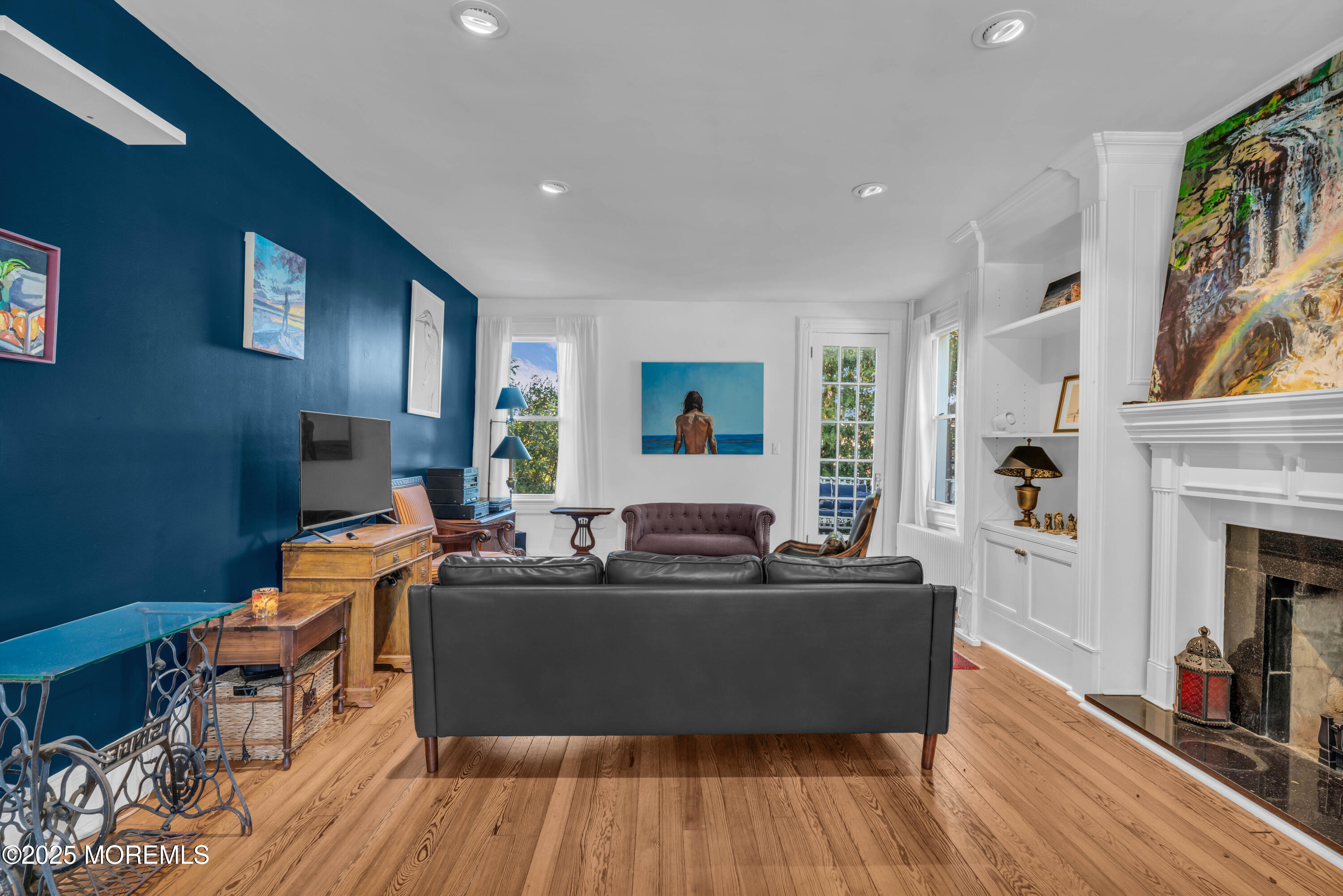 23 6th Avenue