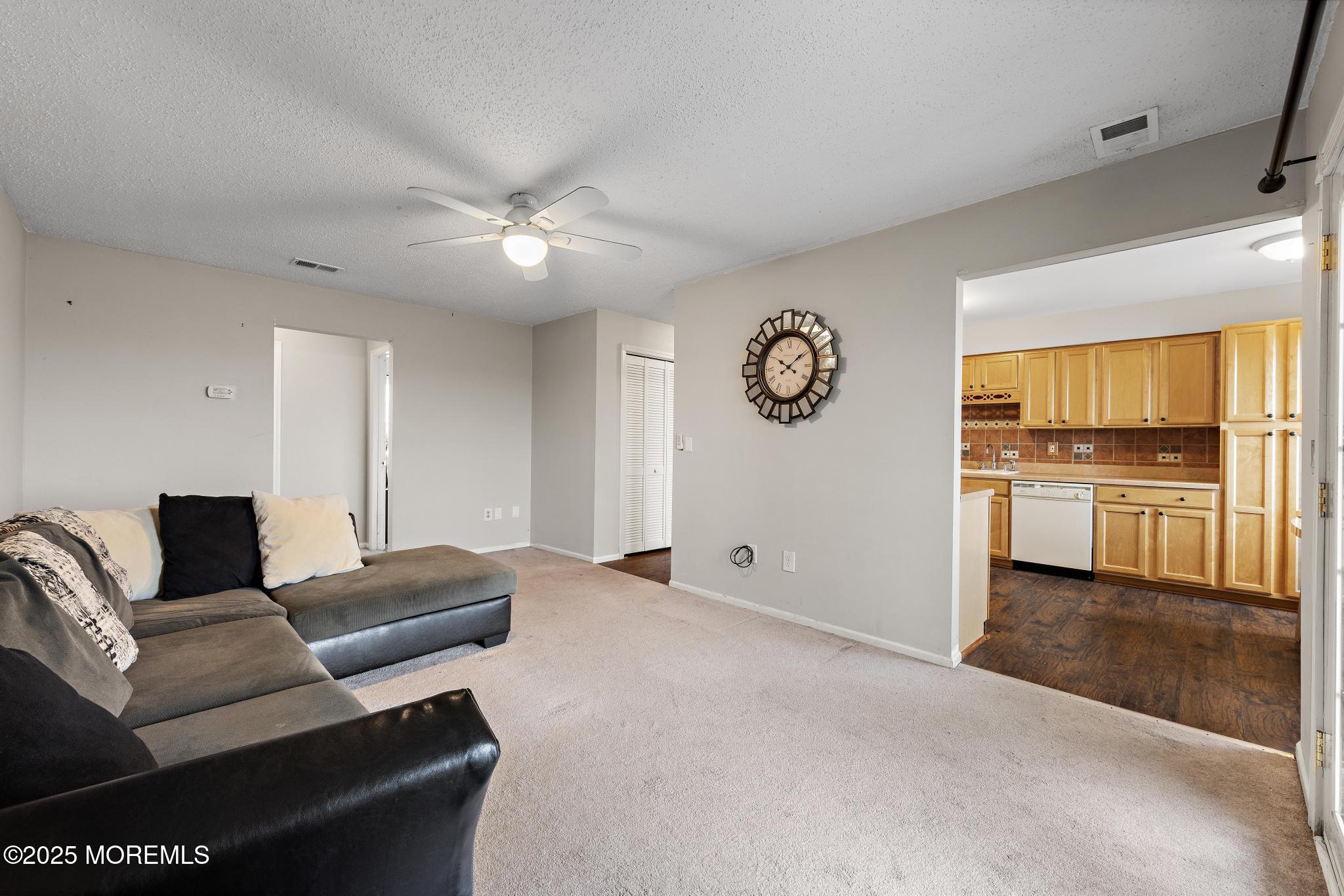 98 Beachway Avenue, 13