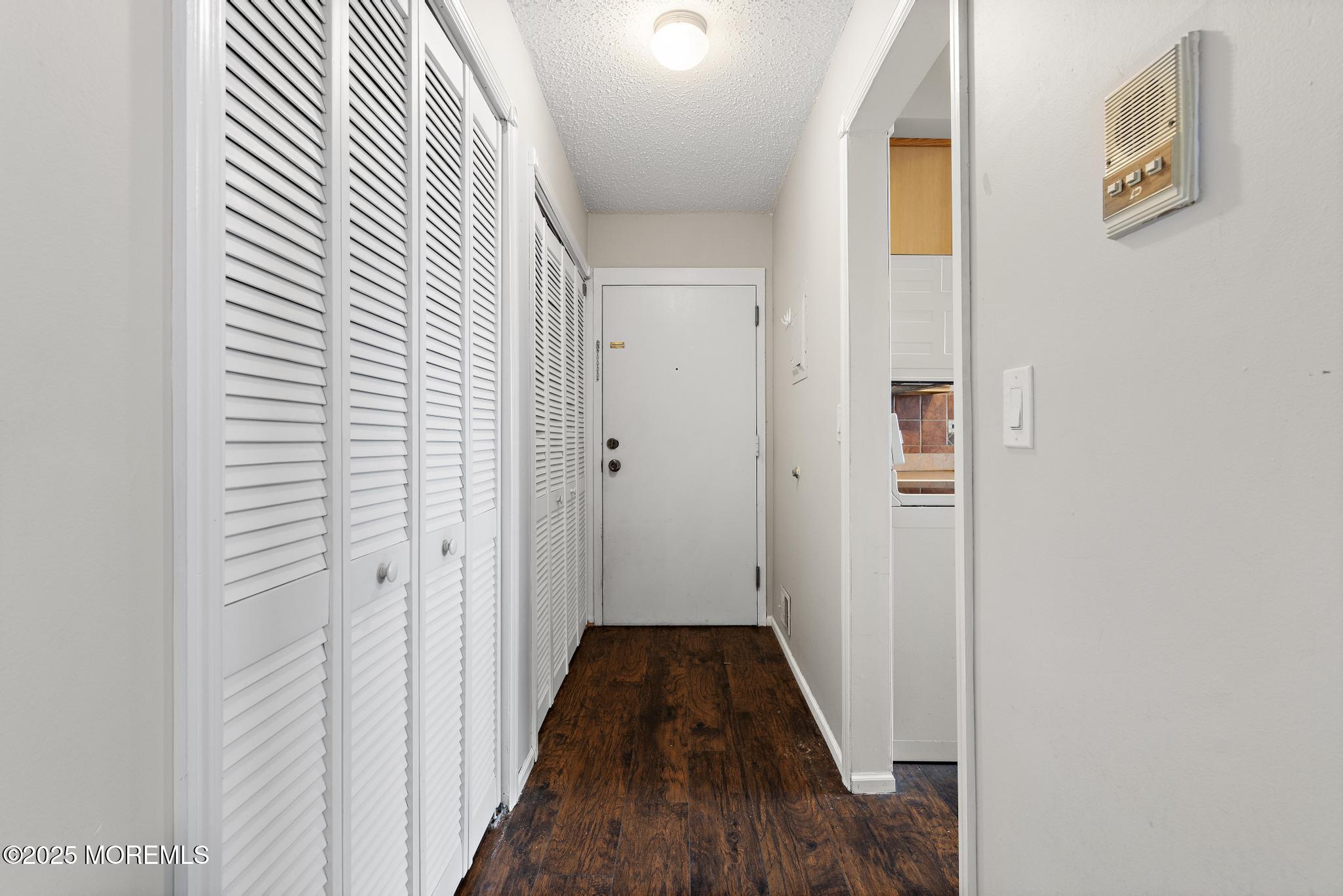 98 Beachway Avenue, 13