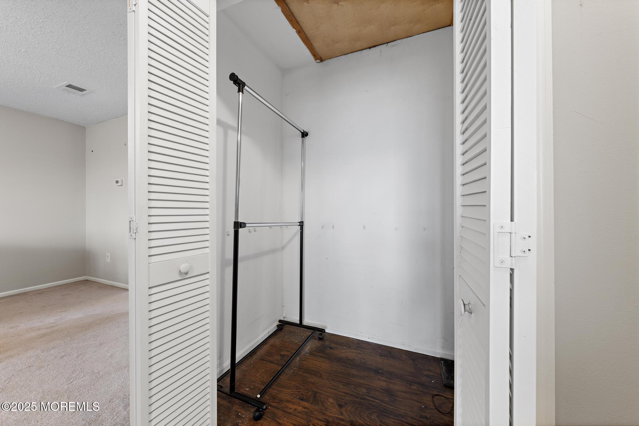 98 Beachway Avenue, 13