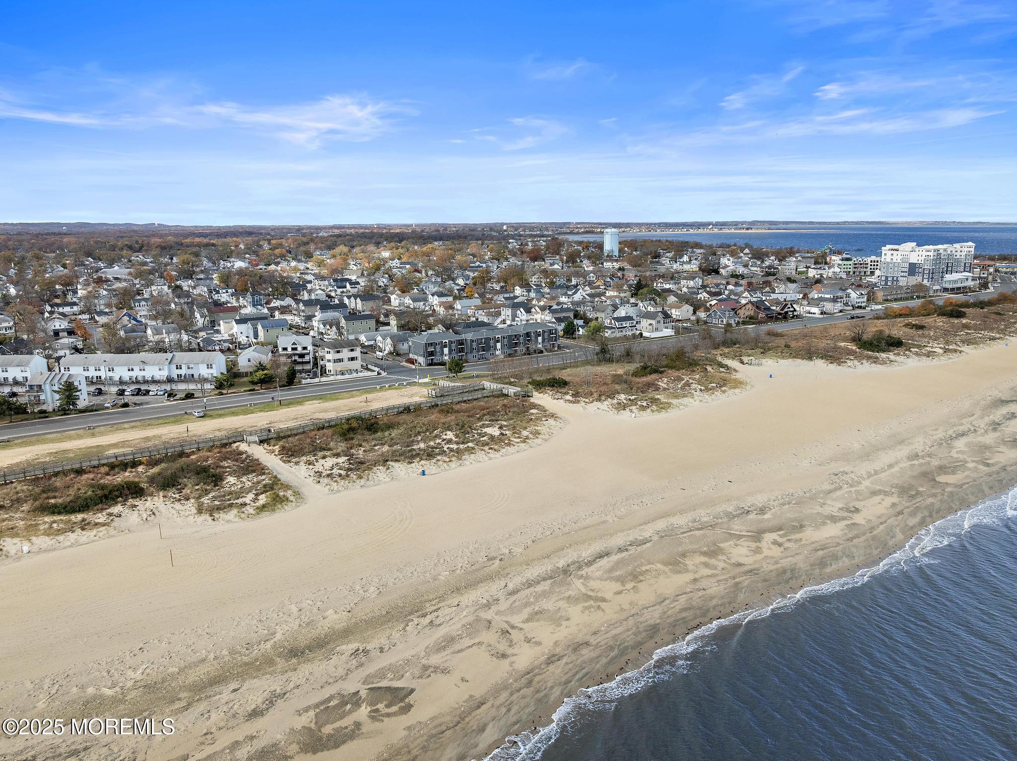 98 Beachway Avenue, 13