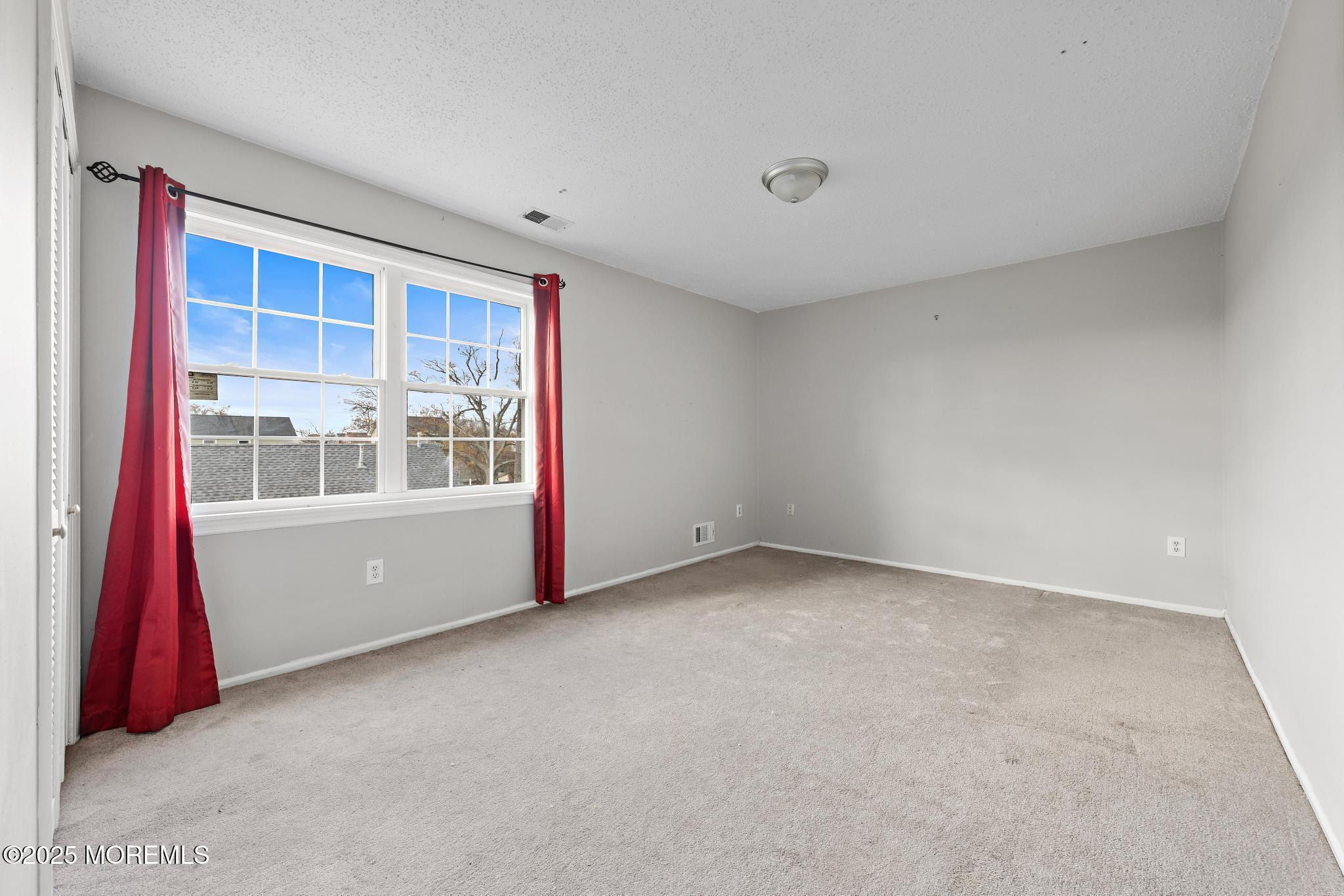 98 Beachway Avenue, 13