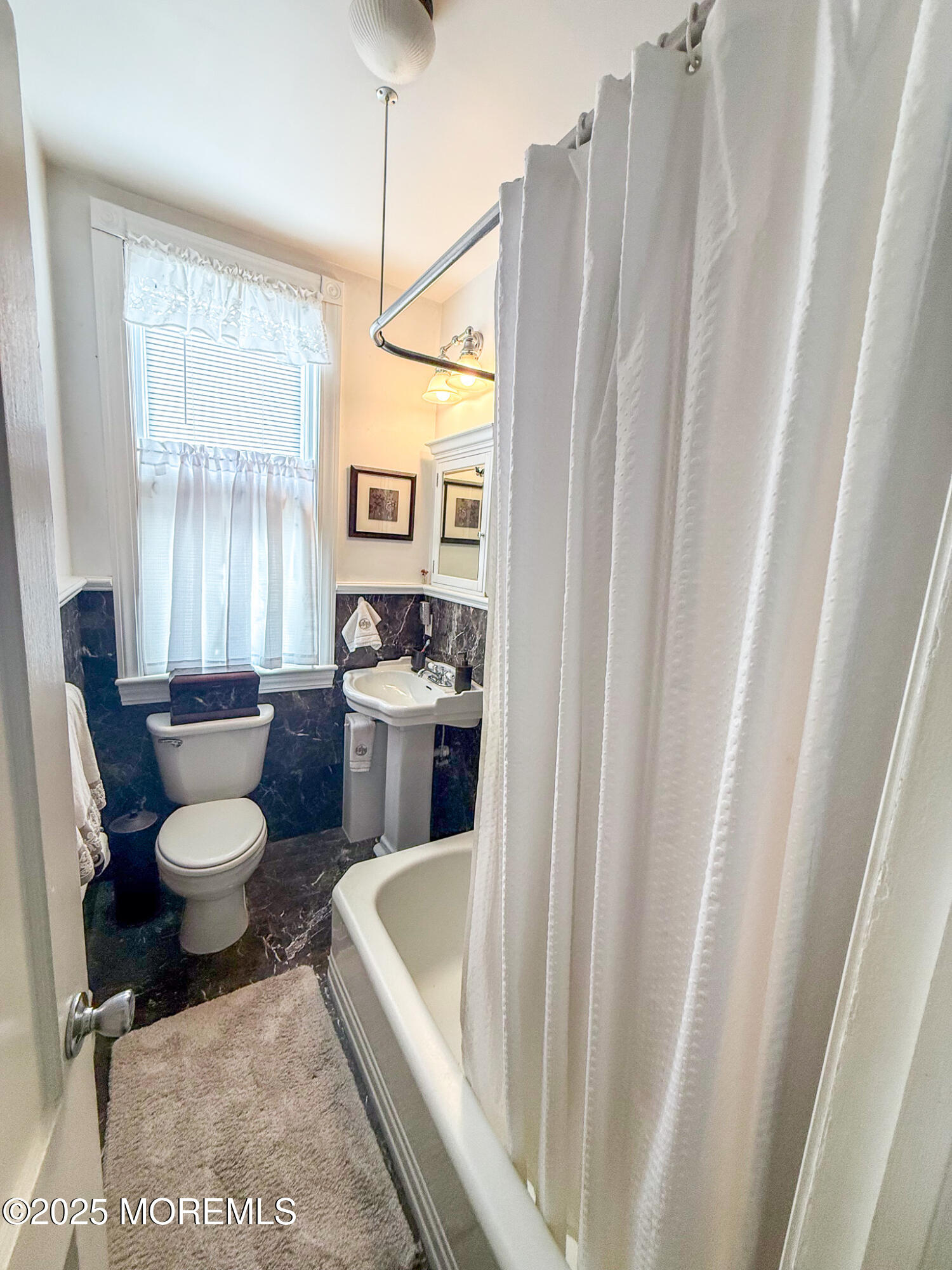 47 Burlington Avenue 3