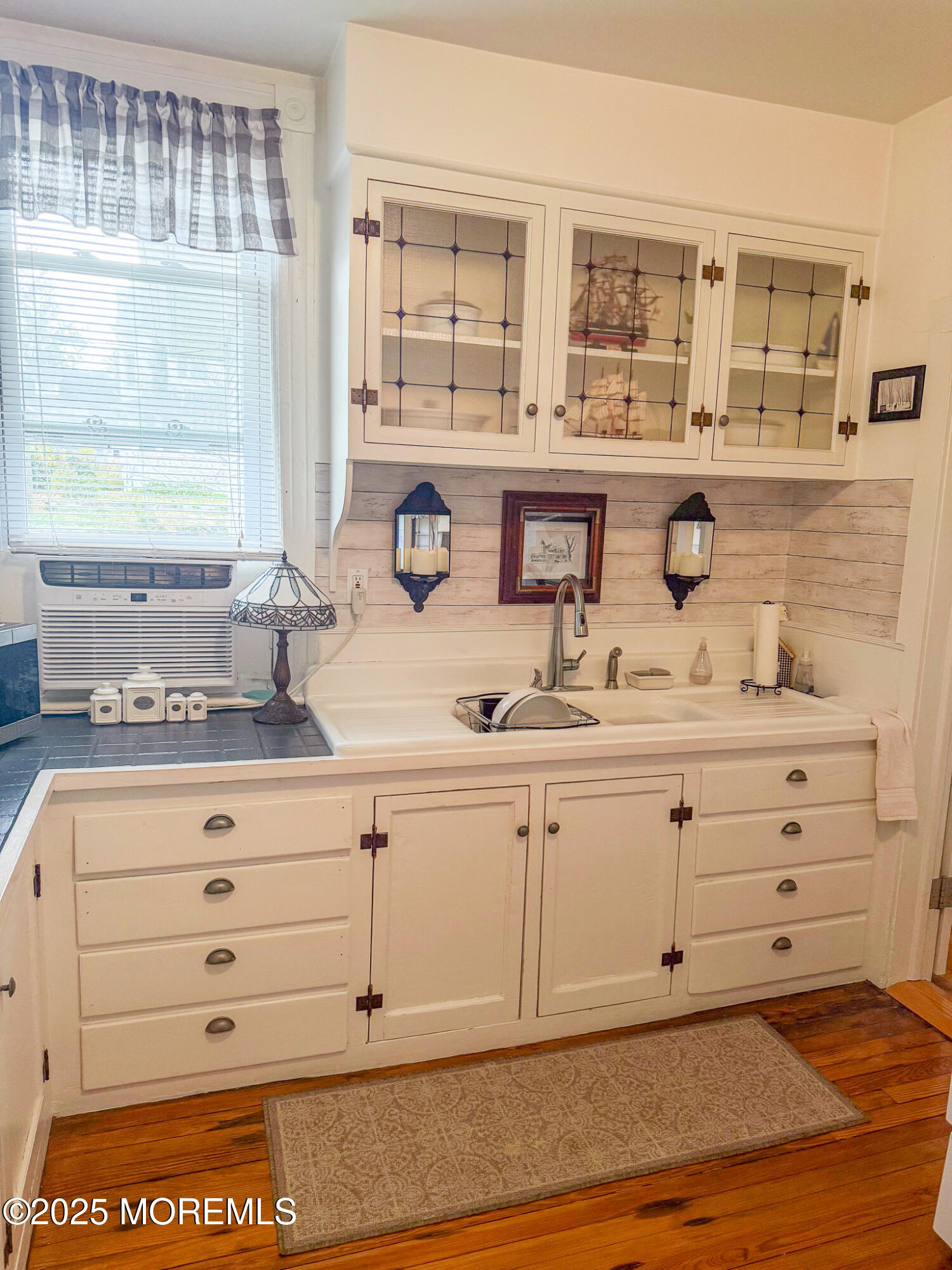 47 Burlington Avenue 3