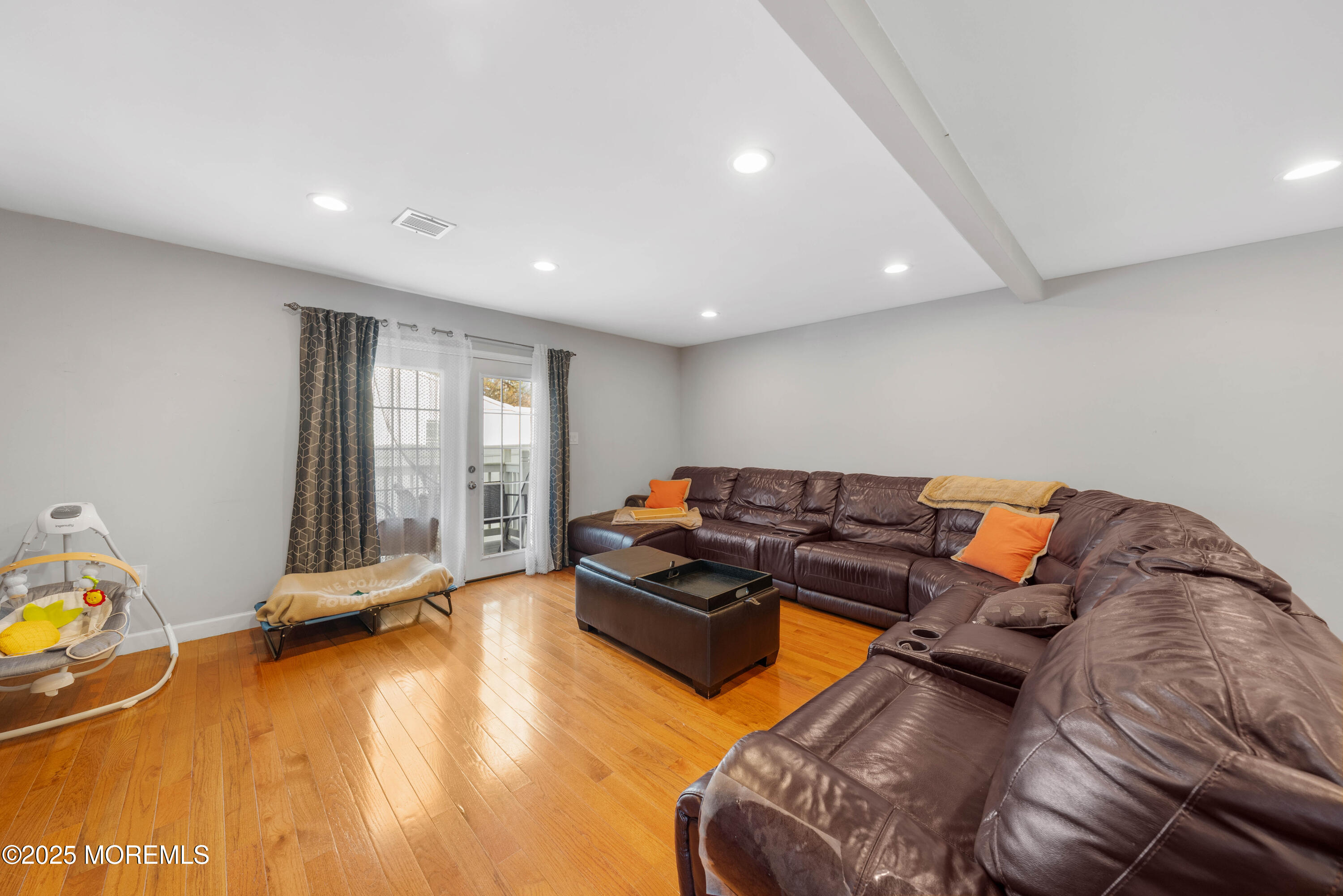 436 Applegate Avenue