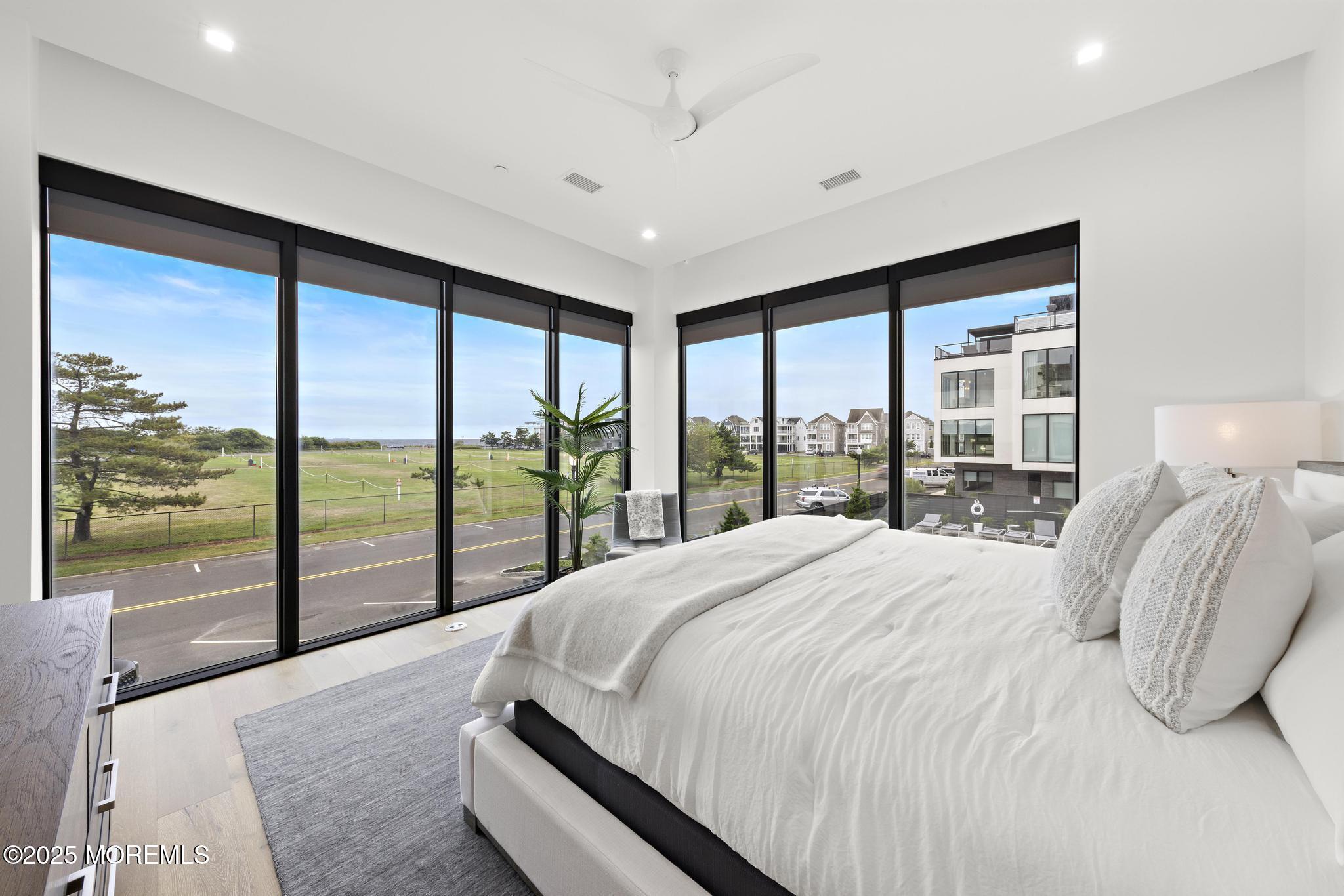 200 Ocean Avenue N 22