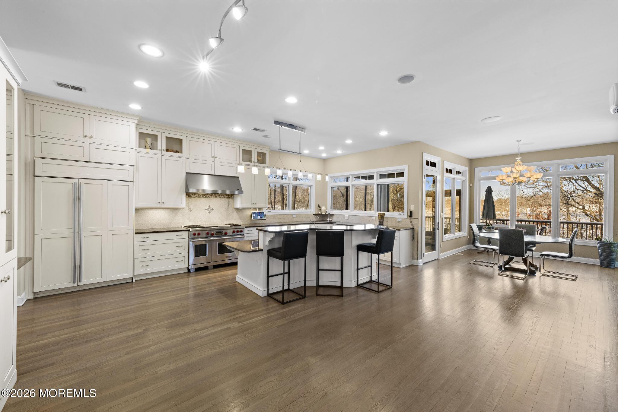 307 Lakeside Avenue