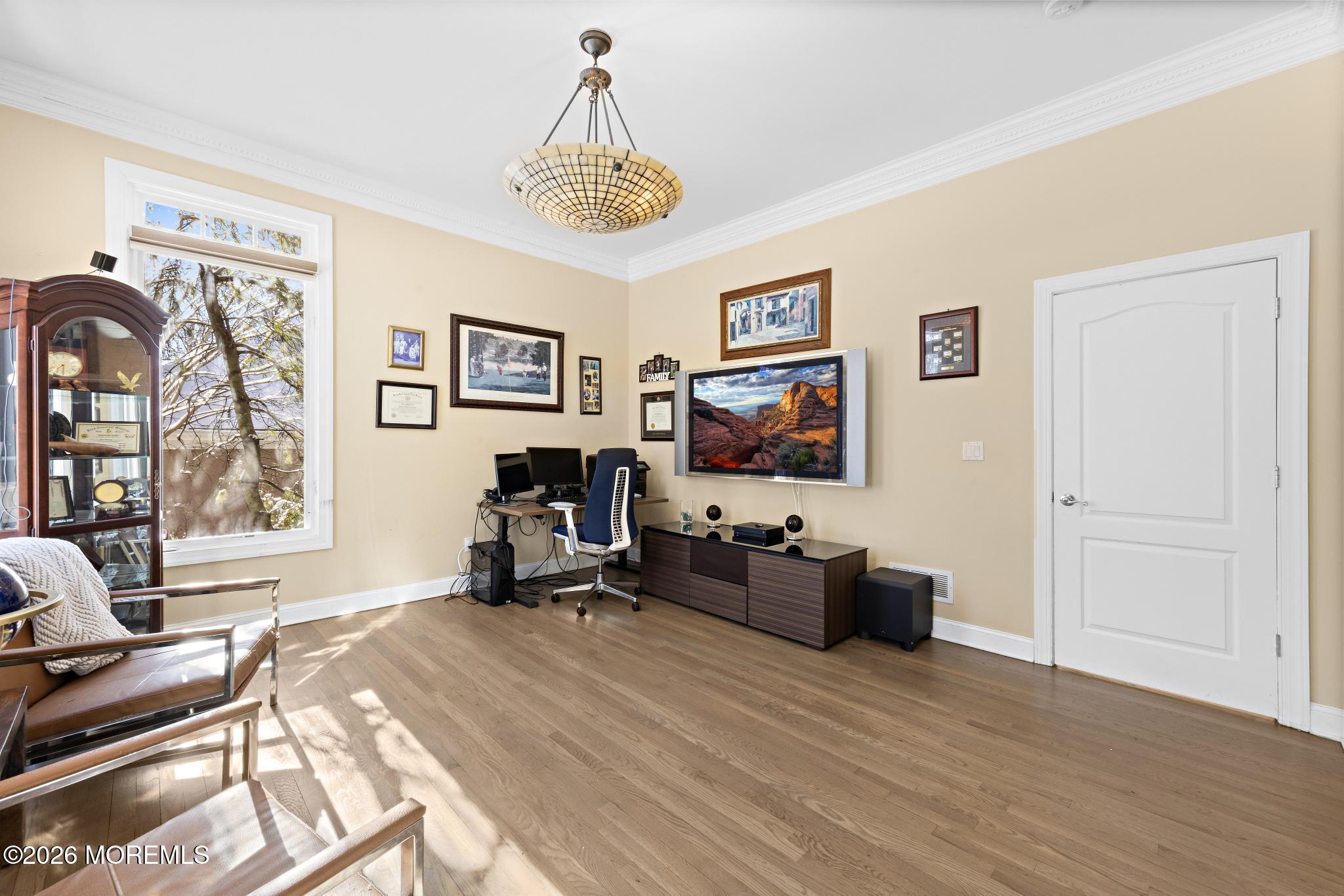 307 Lakeside Avenue