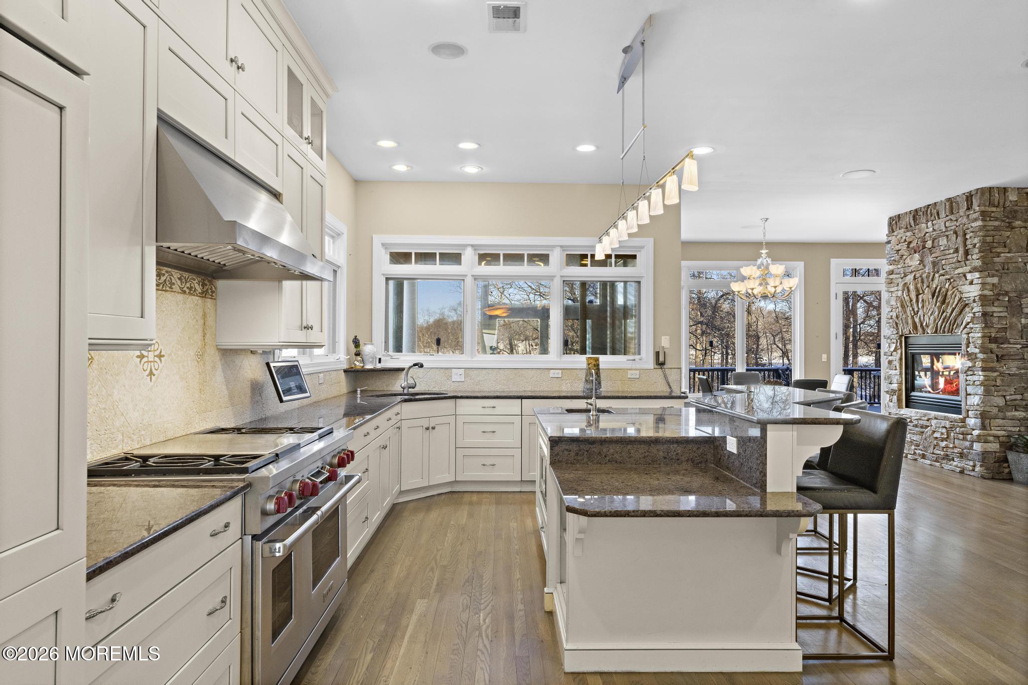 307 Lakeside Avenue