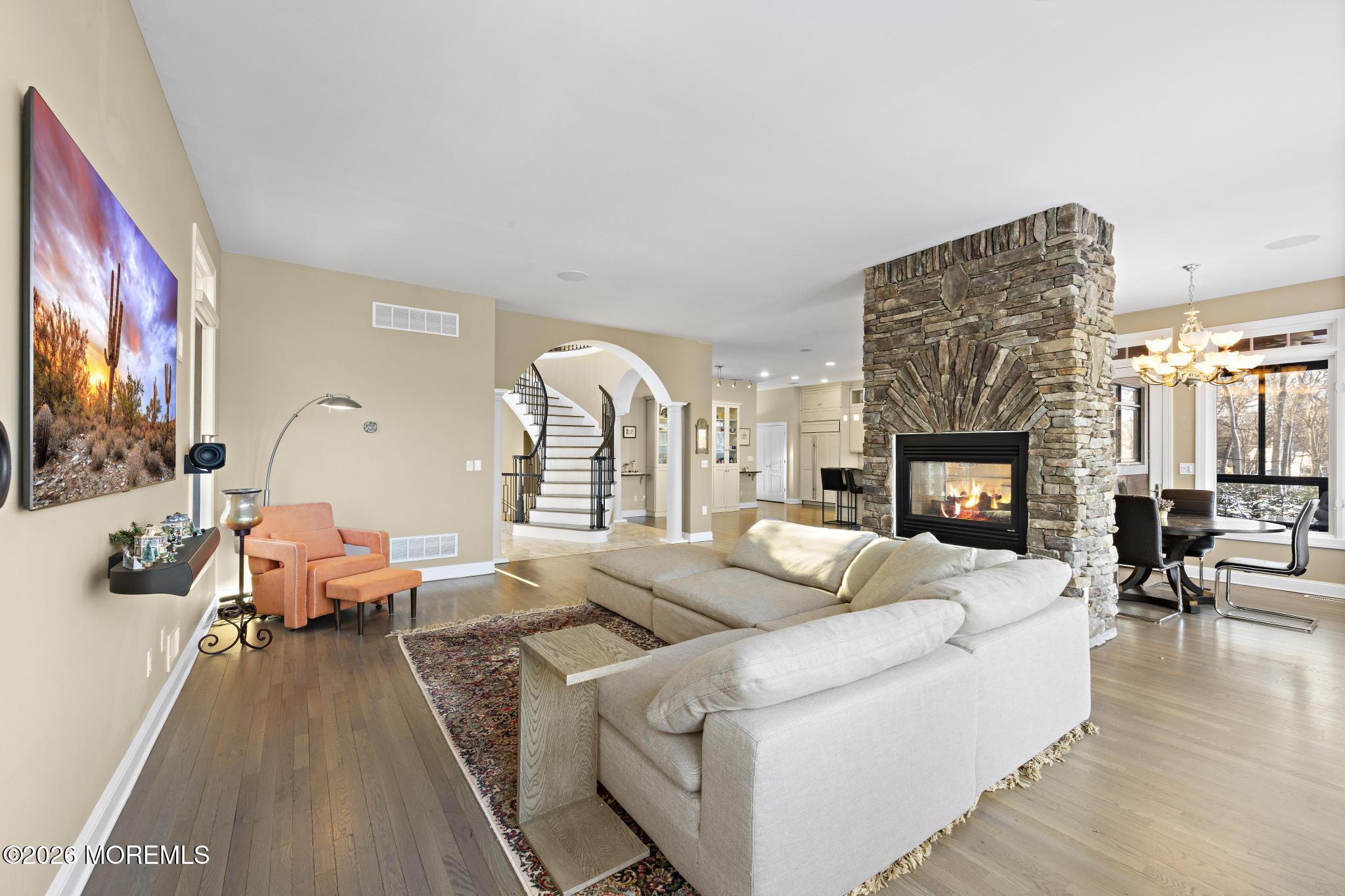 307 Lakeside Avenue