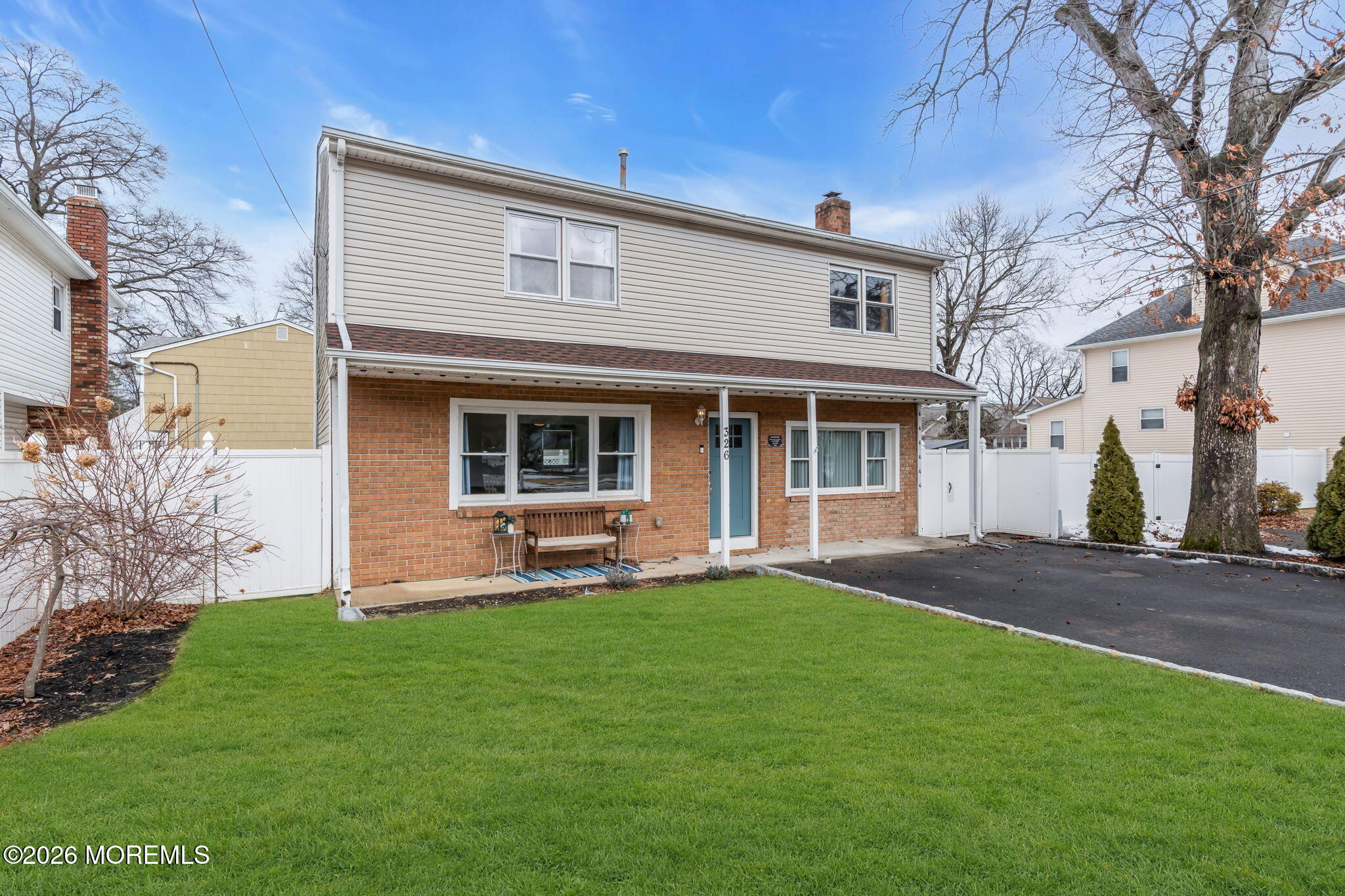 326 Thompson Avenue