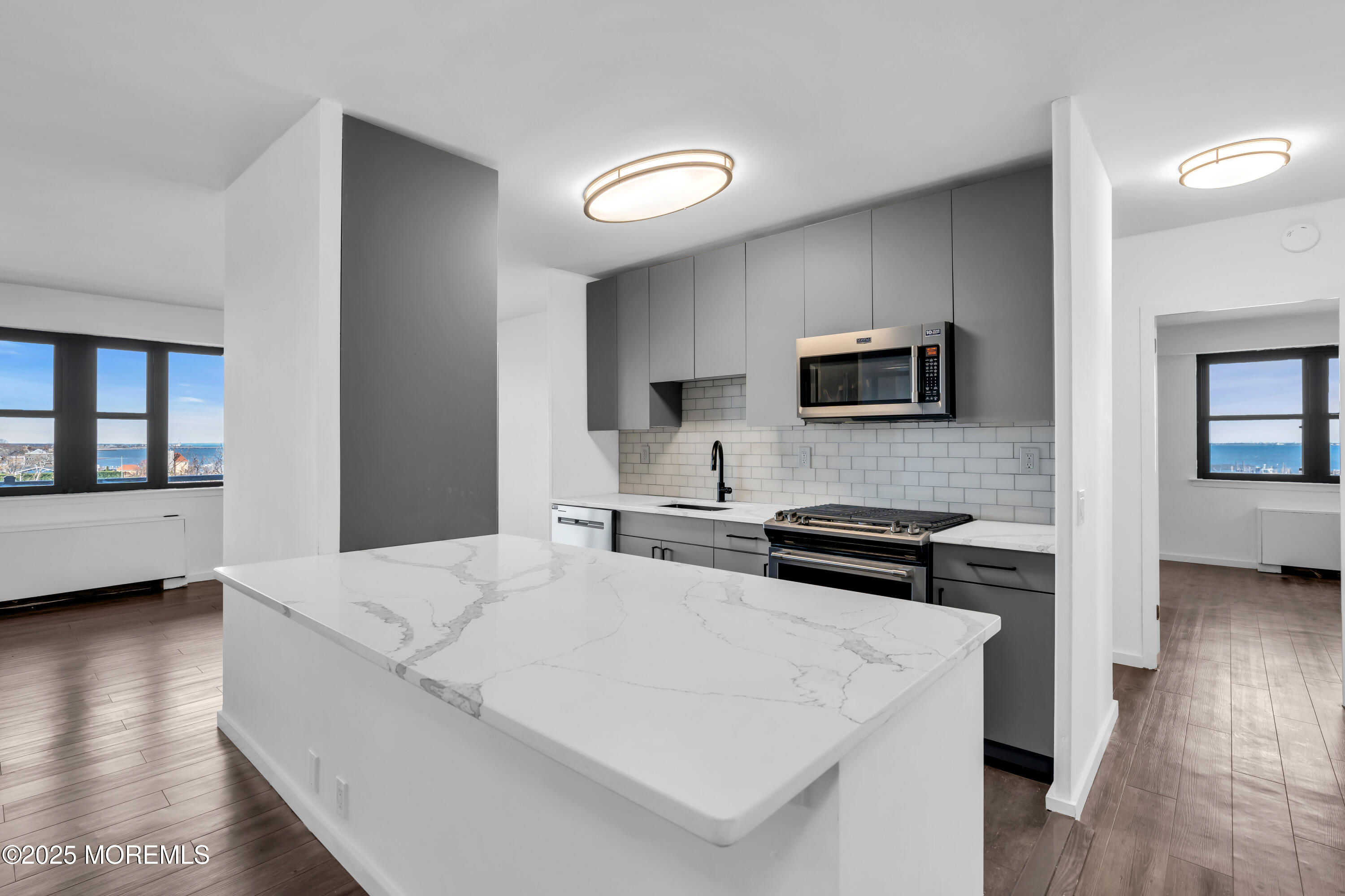 10 Ocean Boulevard 2D