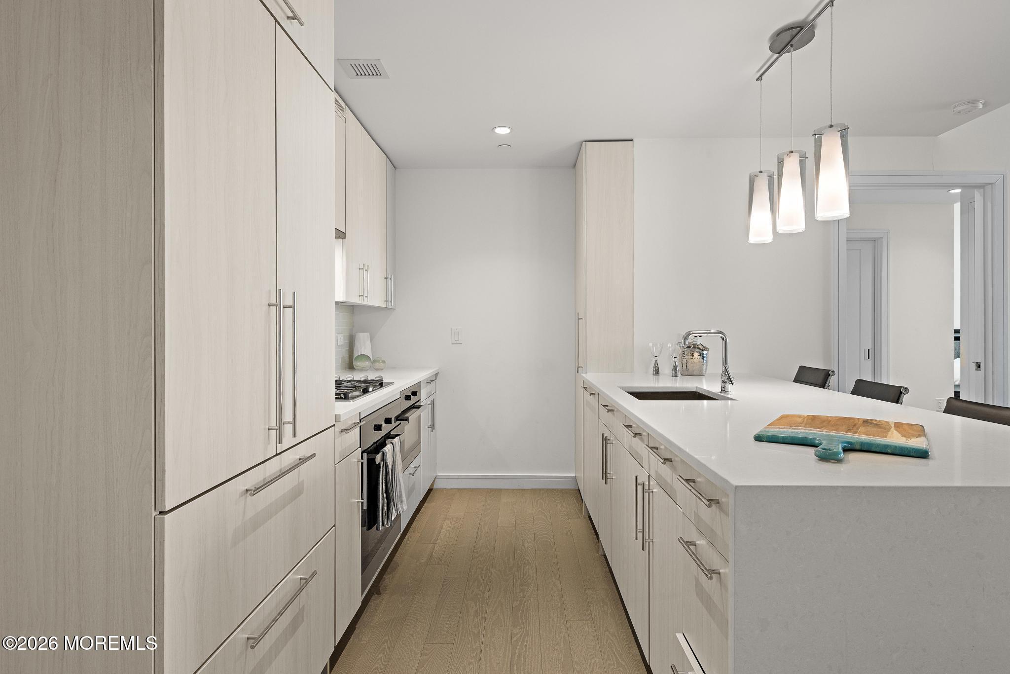 15 Morris Avenue 416