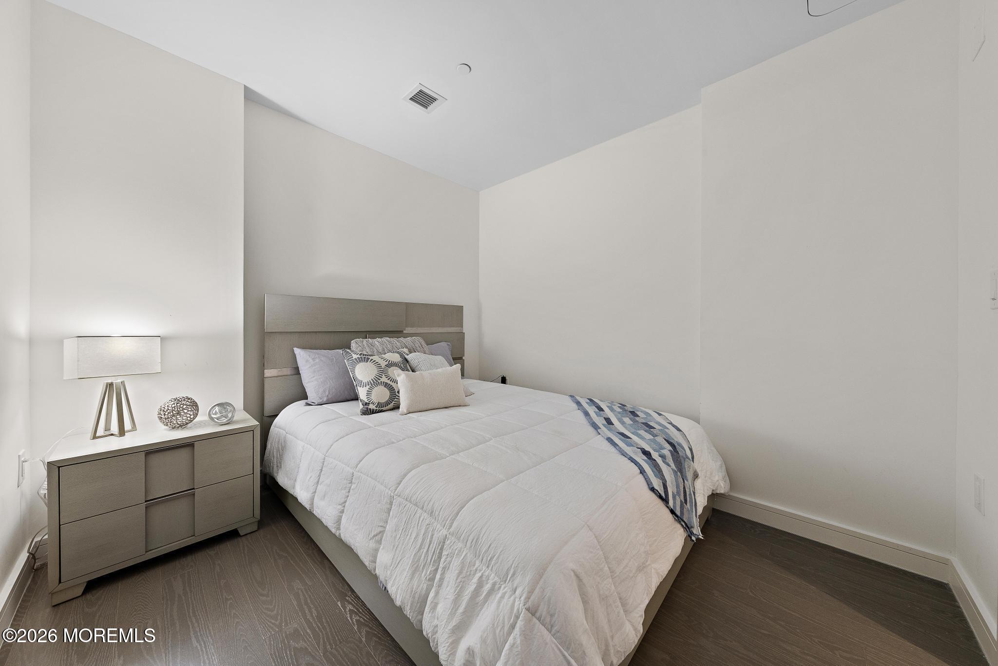 15 Morris Avenue 416