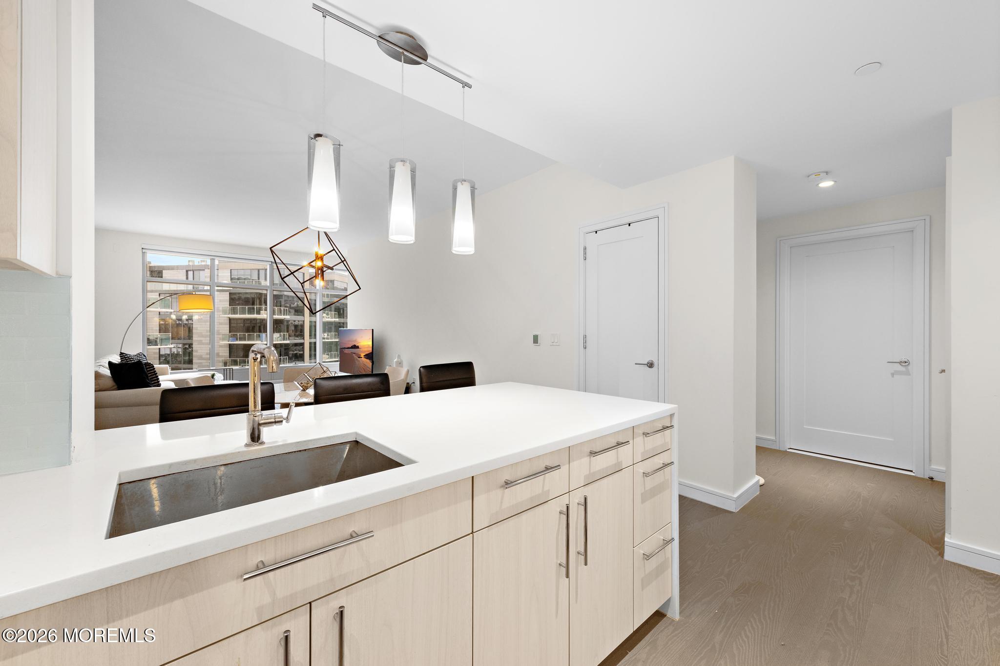 15 Morris Avenue 408