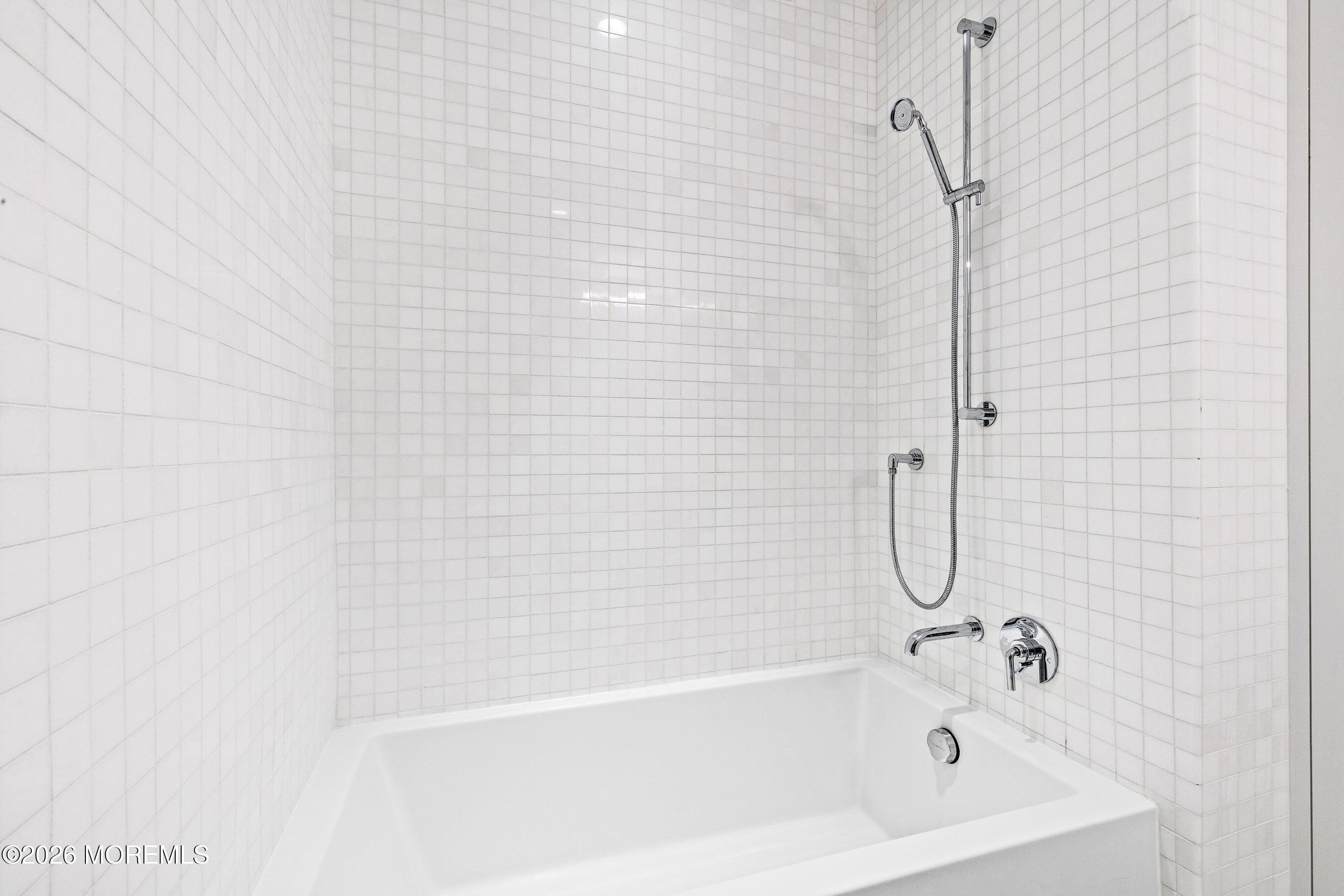 15 Morris Avenue 317