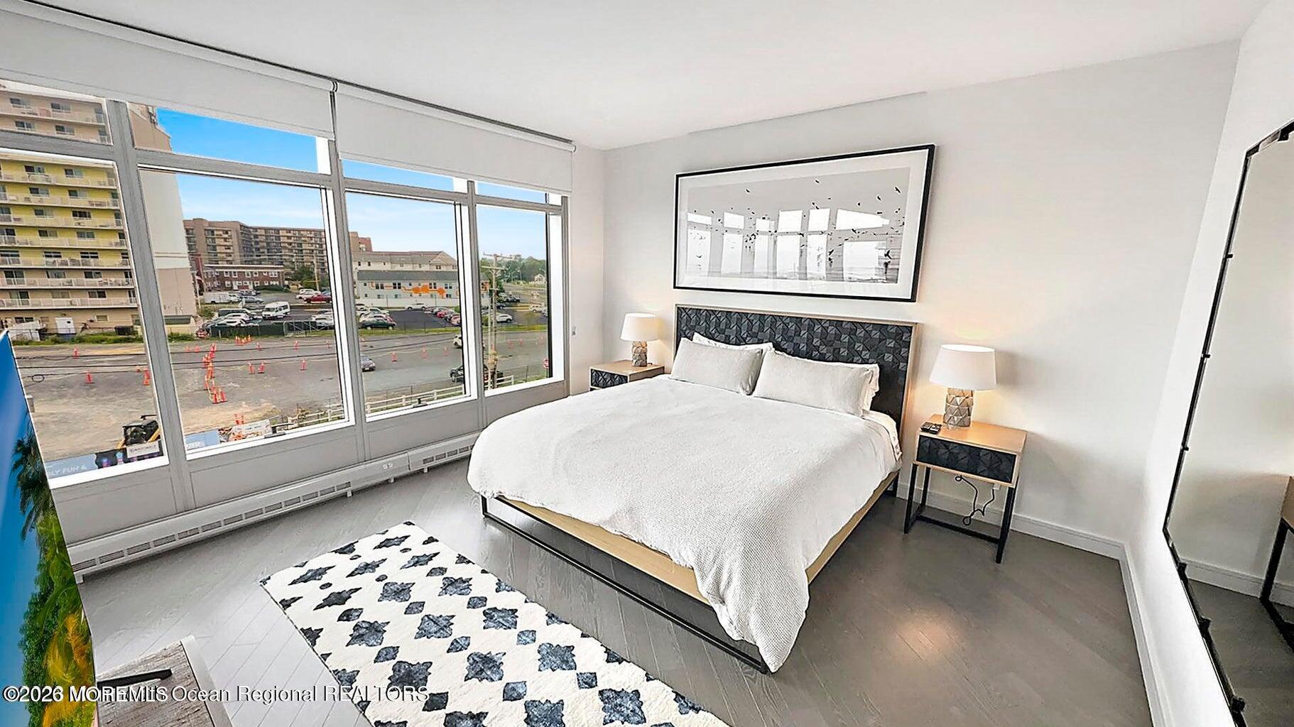 15 Morris Avenue 317