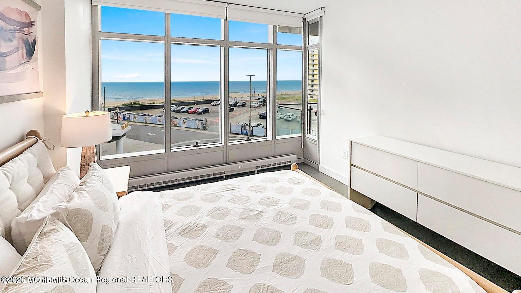 15 Morris Avenue 317