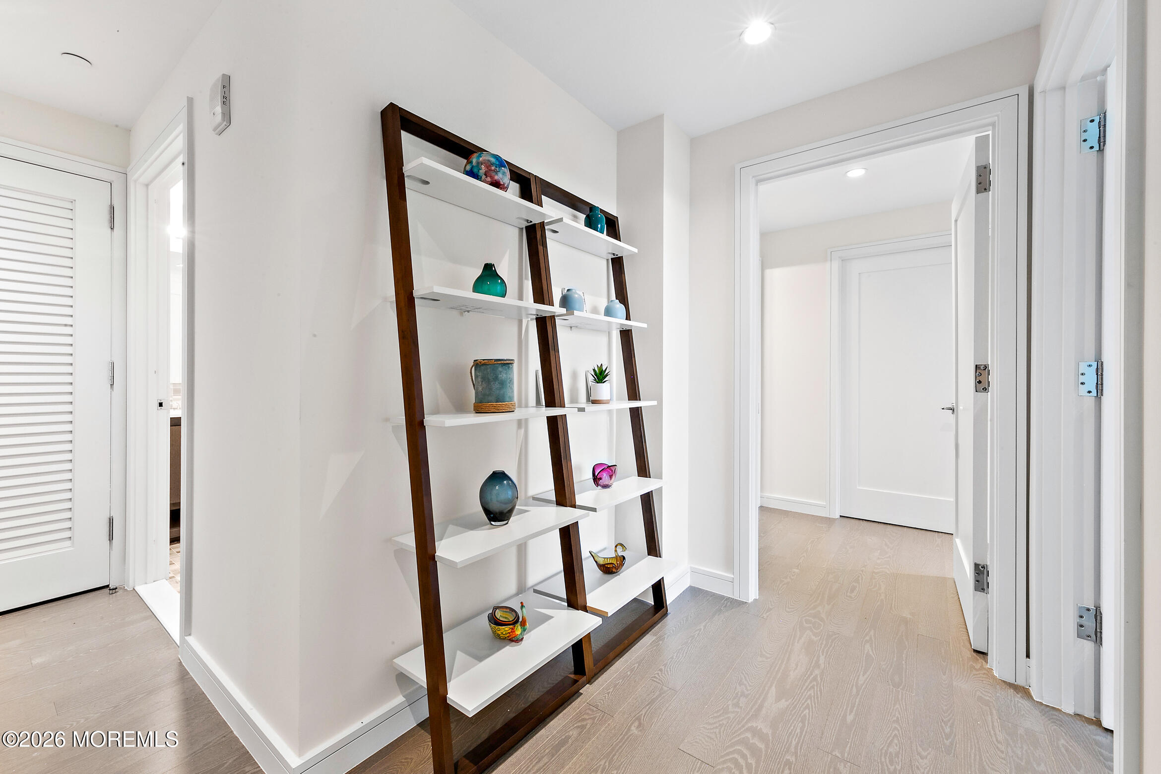 15 Morris Avenue 521