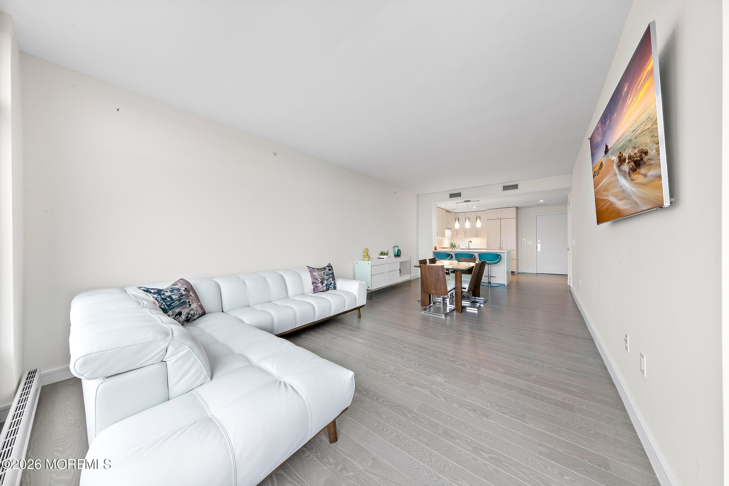 15 Morris Avenue 521