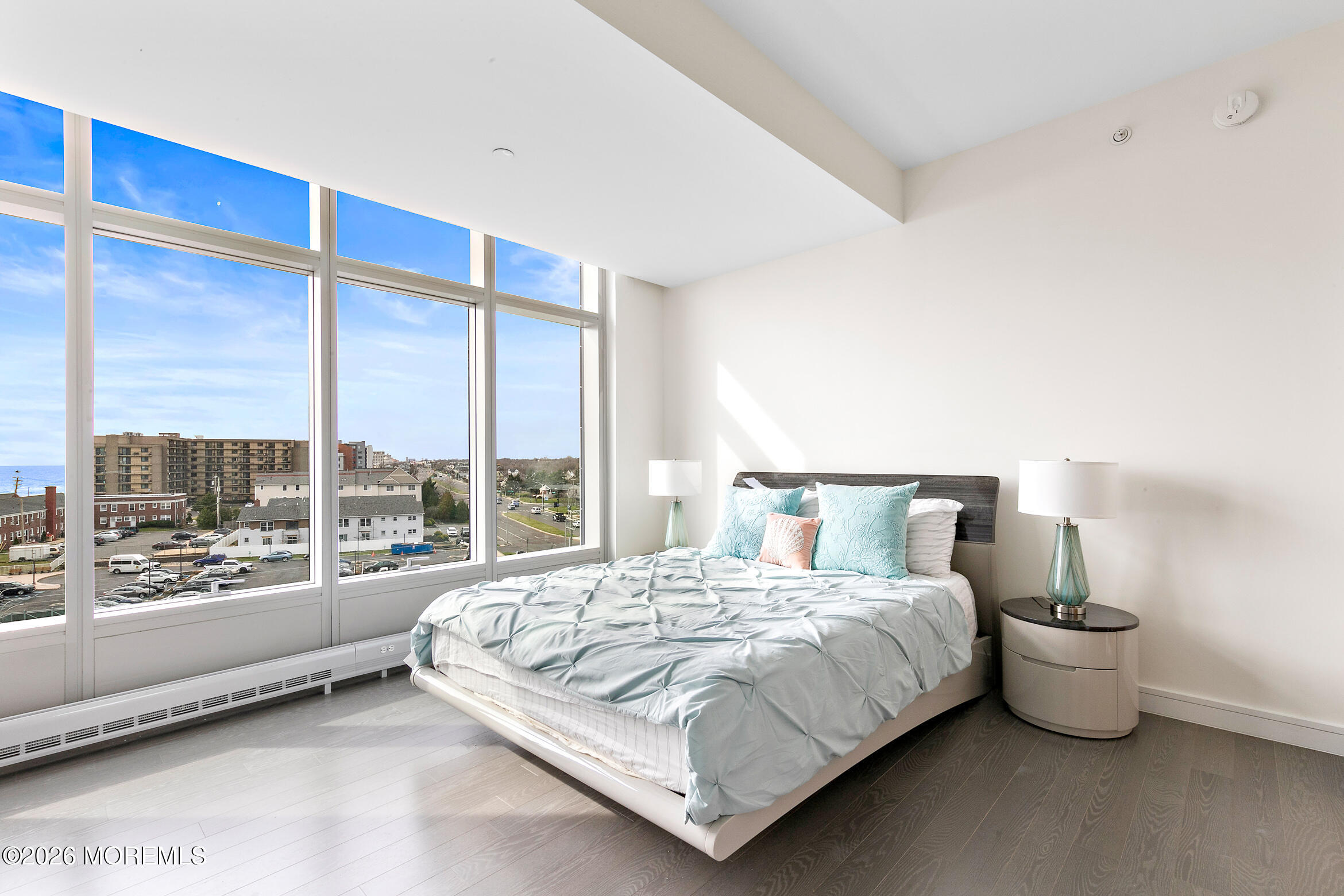 15 Morris Avenue 521