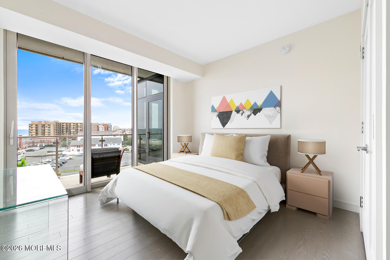 15 Morris Avenue 521