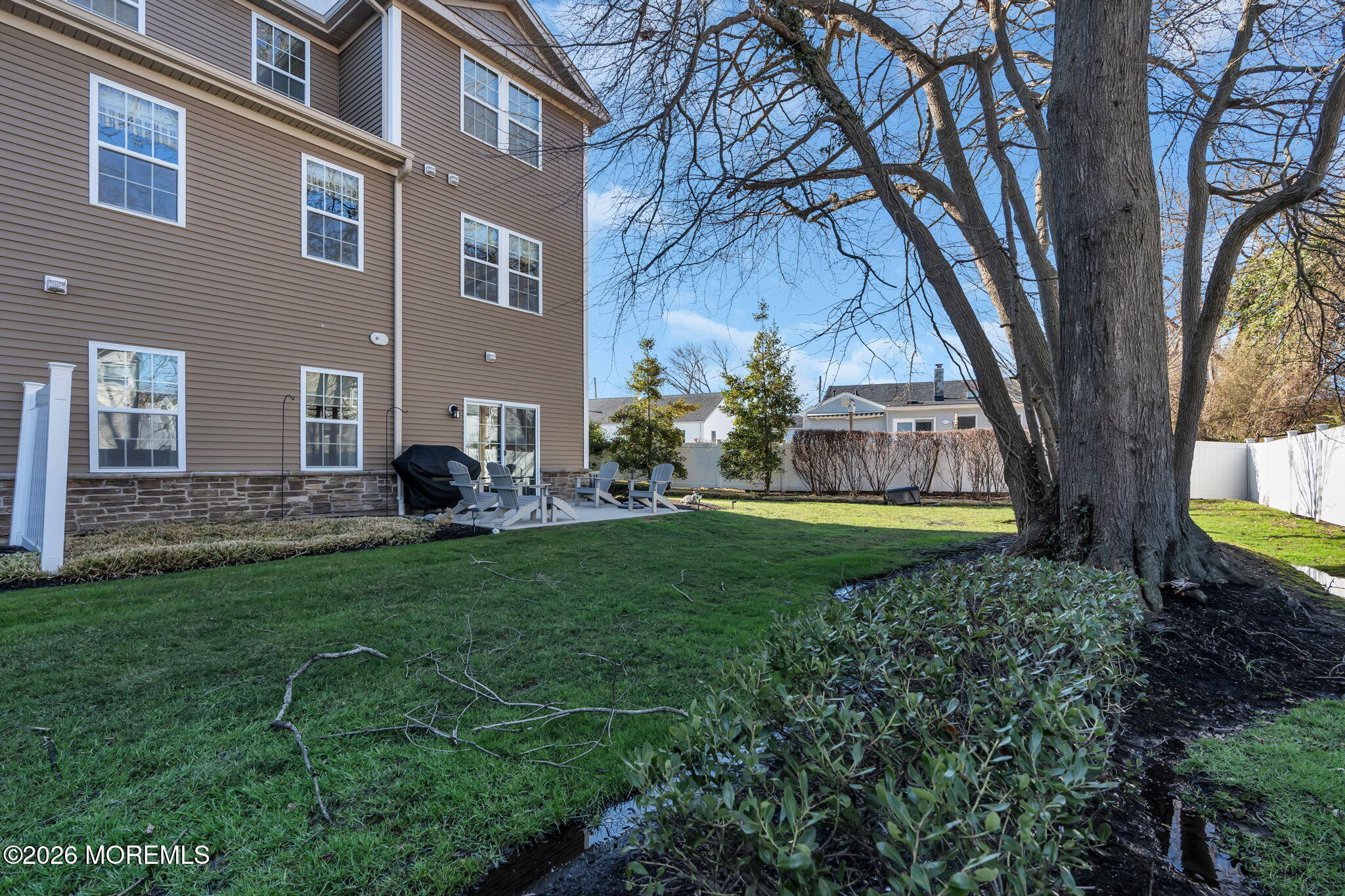 99 Steiner Avenue 24