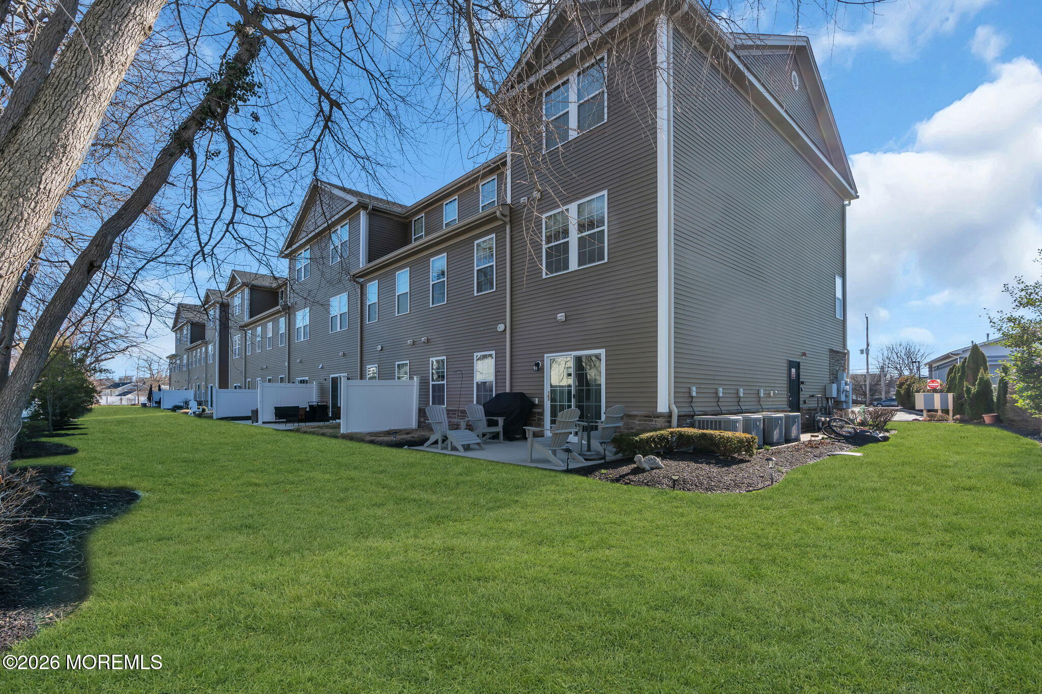 99 Steiner Avenue 24
