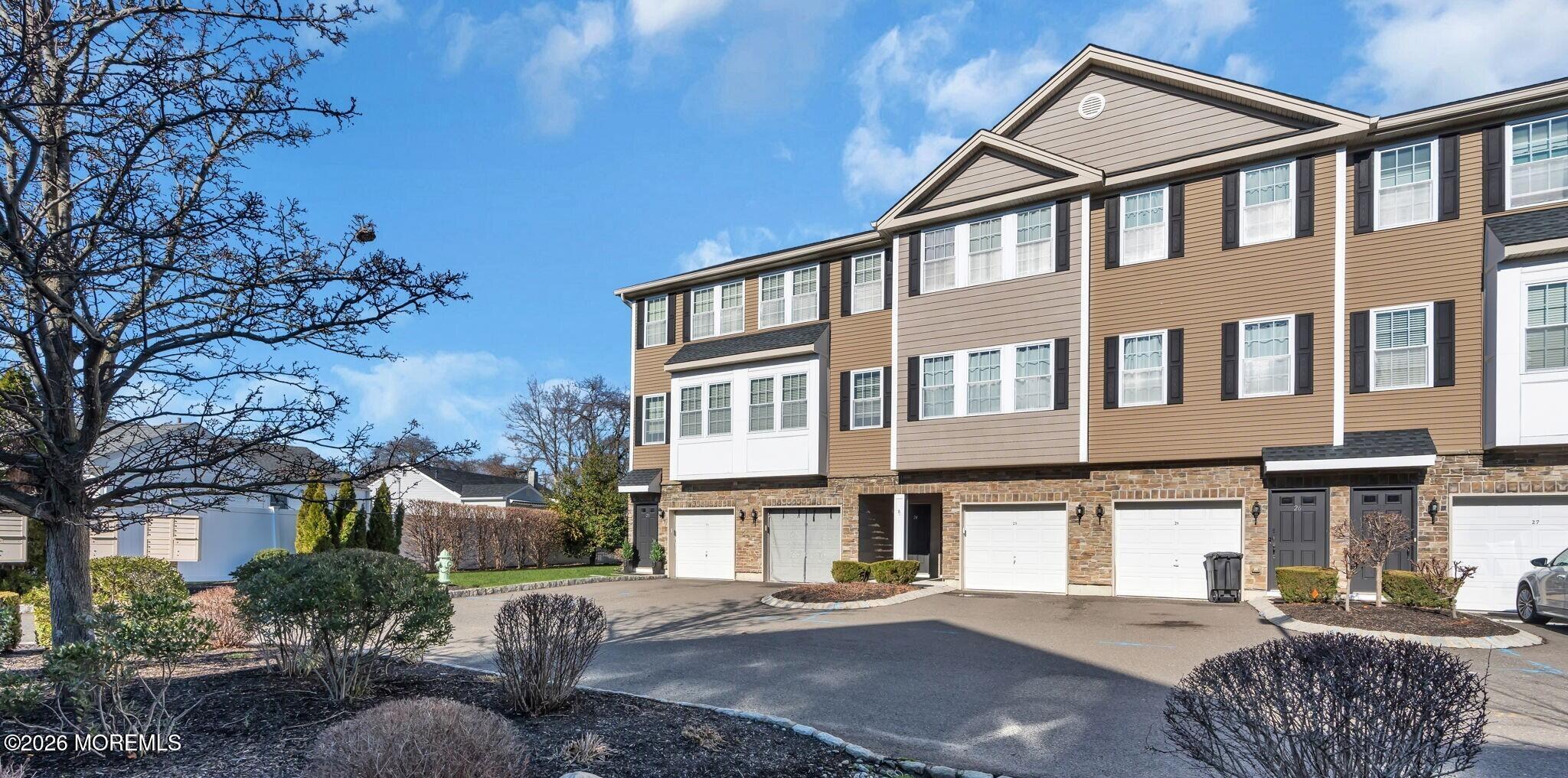 99 Steiner Avenue 24