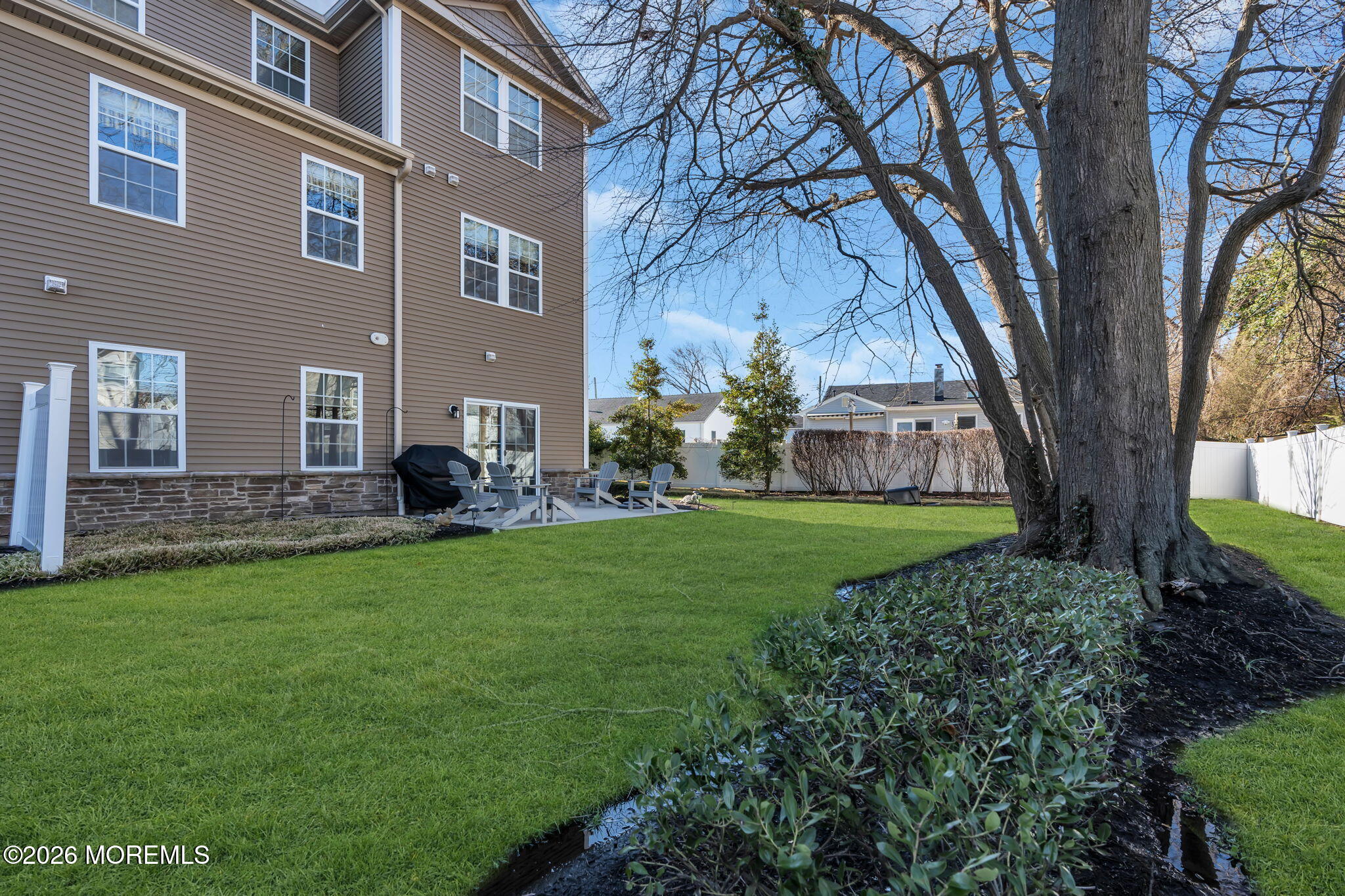 99 Steiner Avenue 24