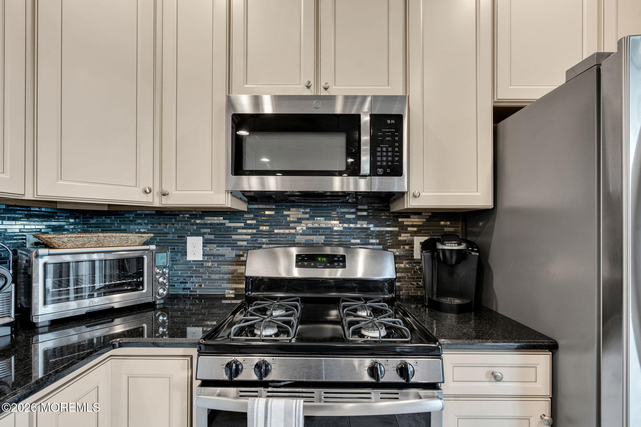 99 Steiner Avenue 24