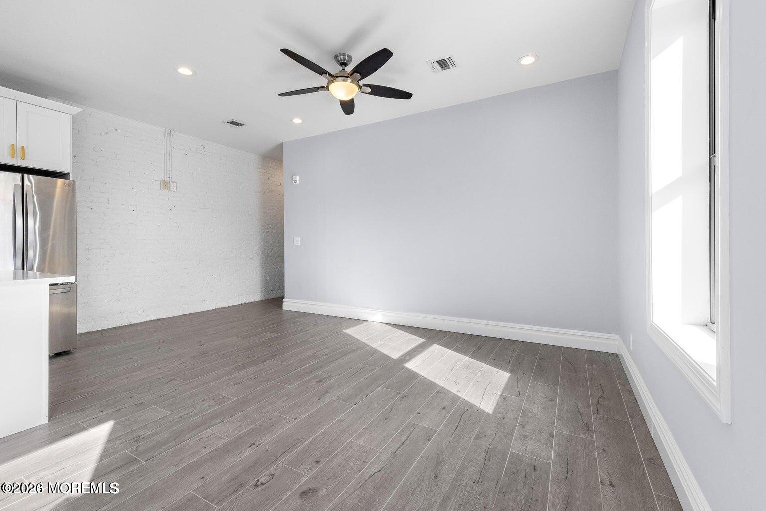 160 Monmouth Street 2