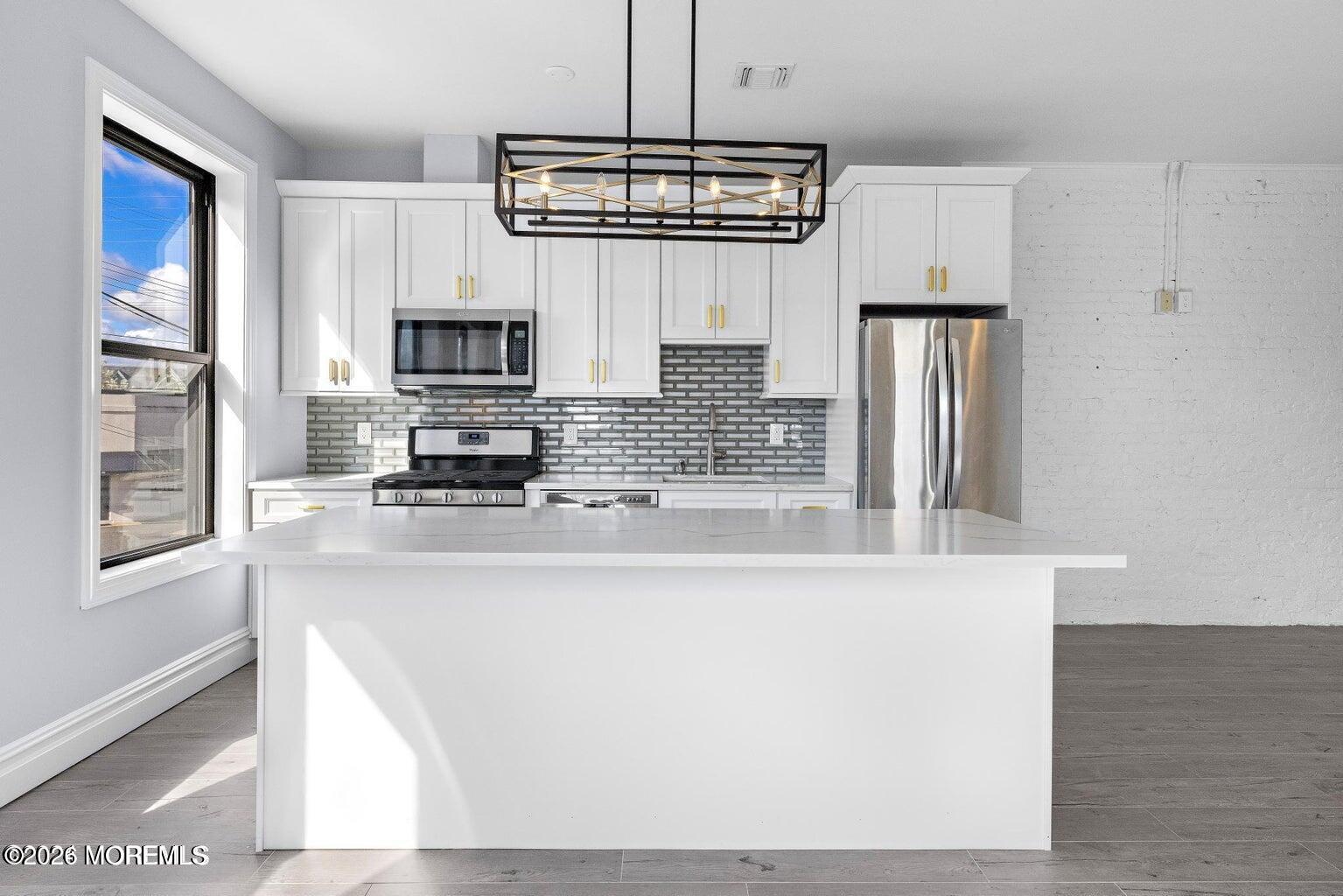 160 Monmouth Street 2