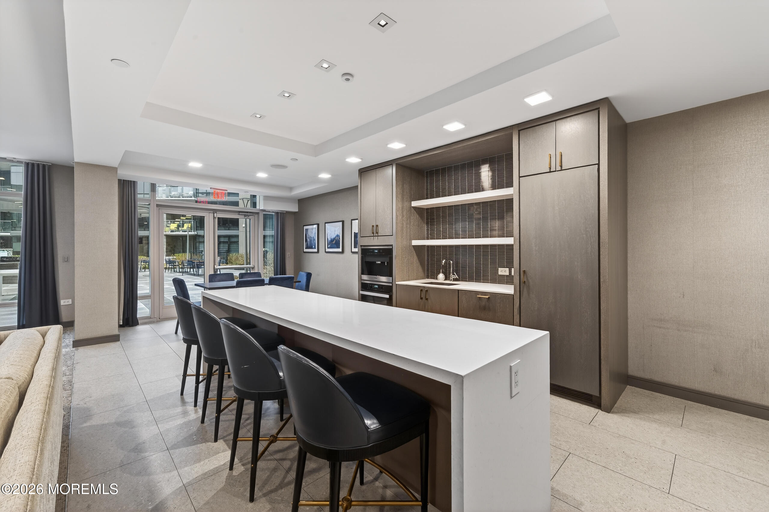 15 Morris Avenue 416