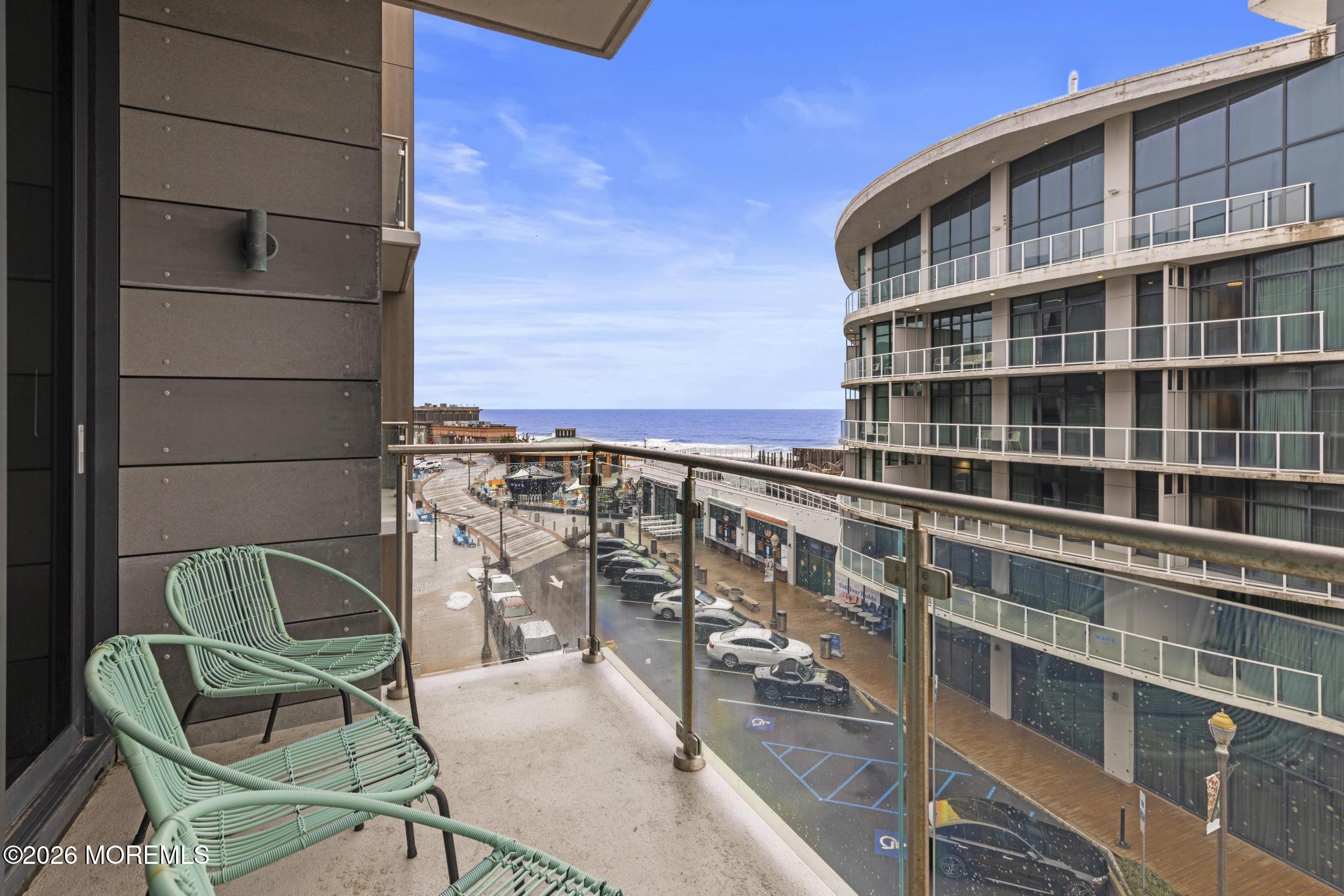 15 Morris Avenue 416