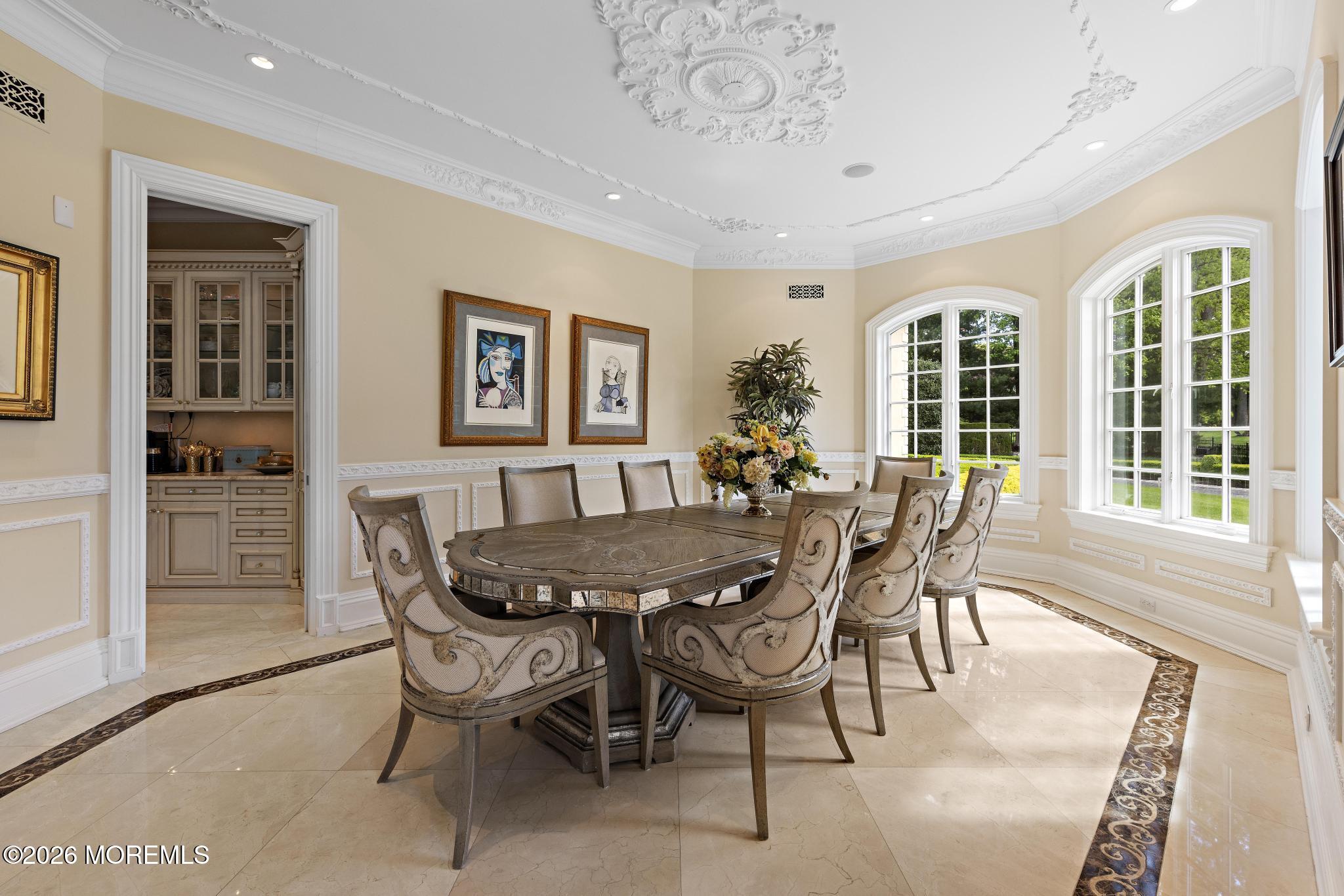 12 Raintree Court