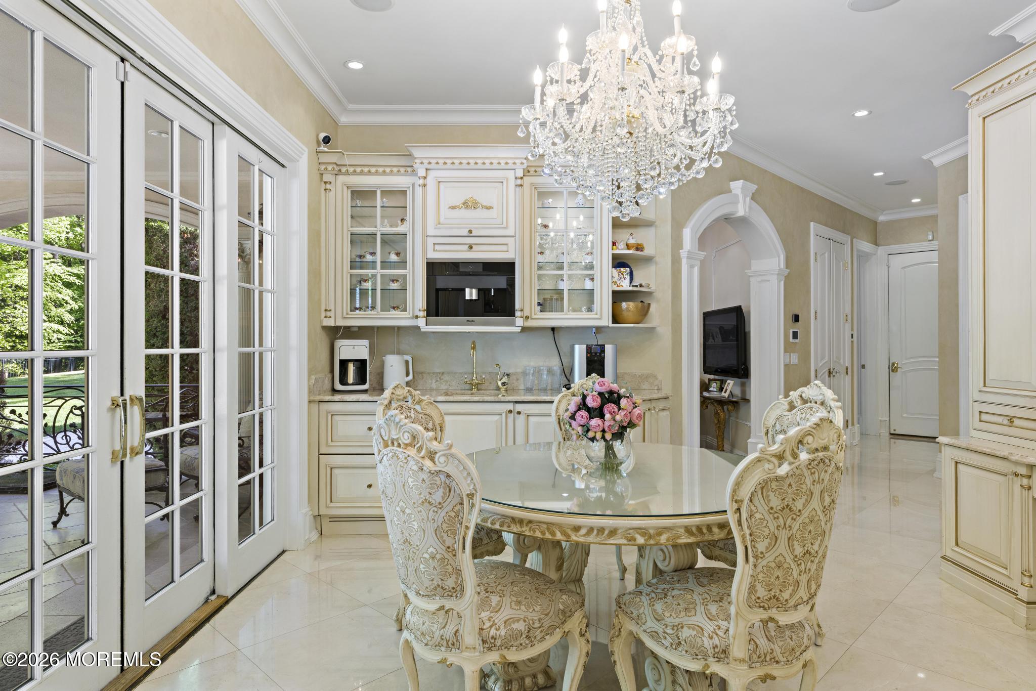 12 Raintree Court