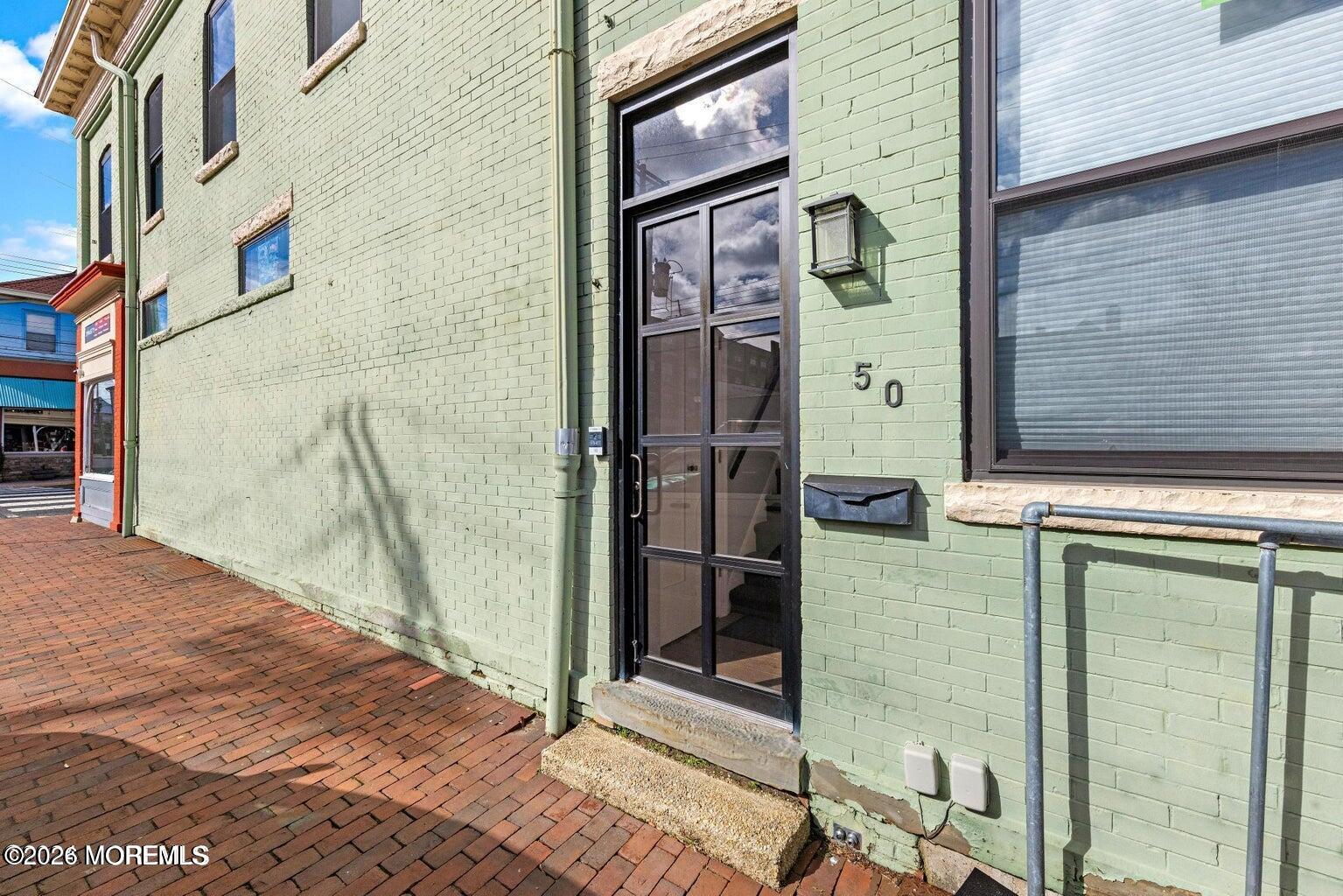 160 Monmouth Street 2
