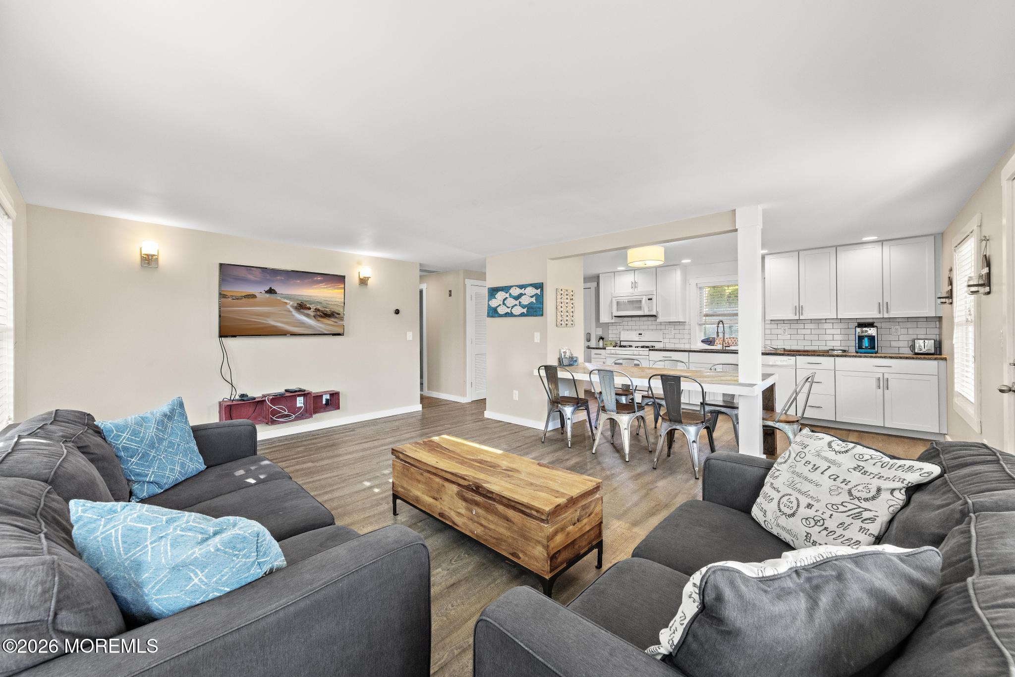 21 E 9th Street