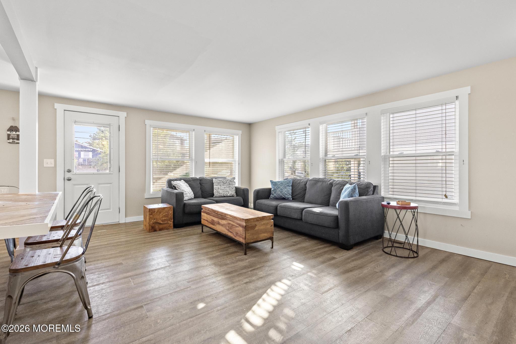 21 E 9th Street