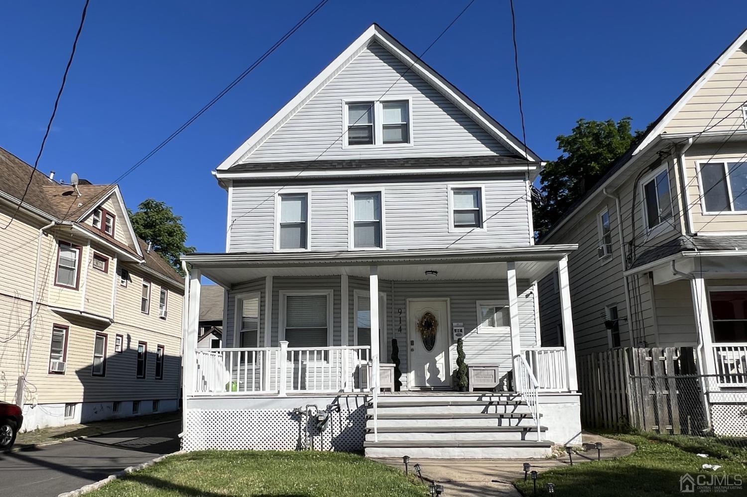 912-914 W 4th Street W