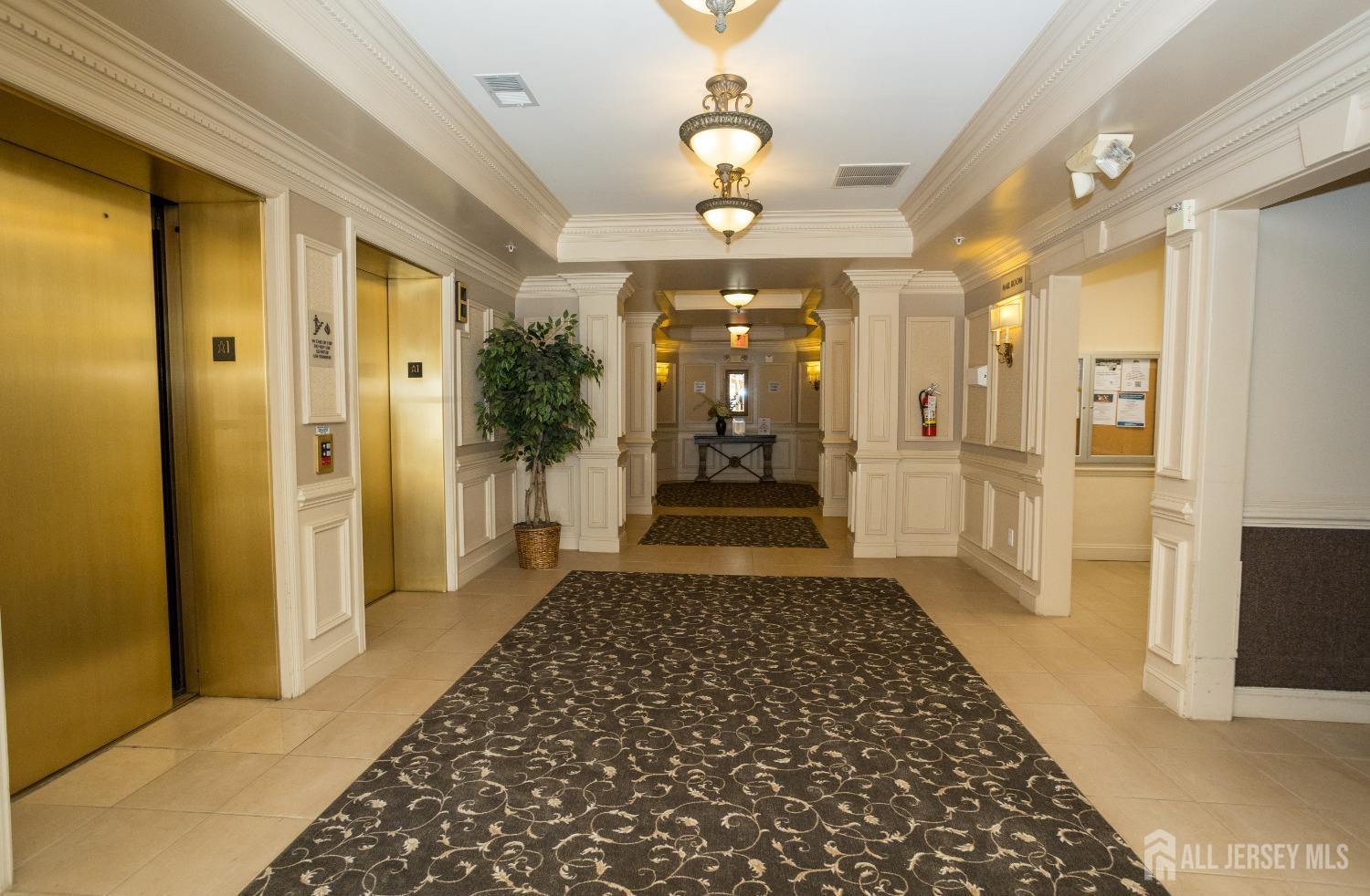 1404 Cedar Village Boulevard