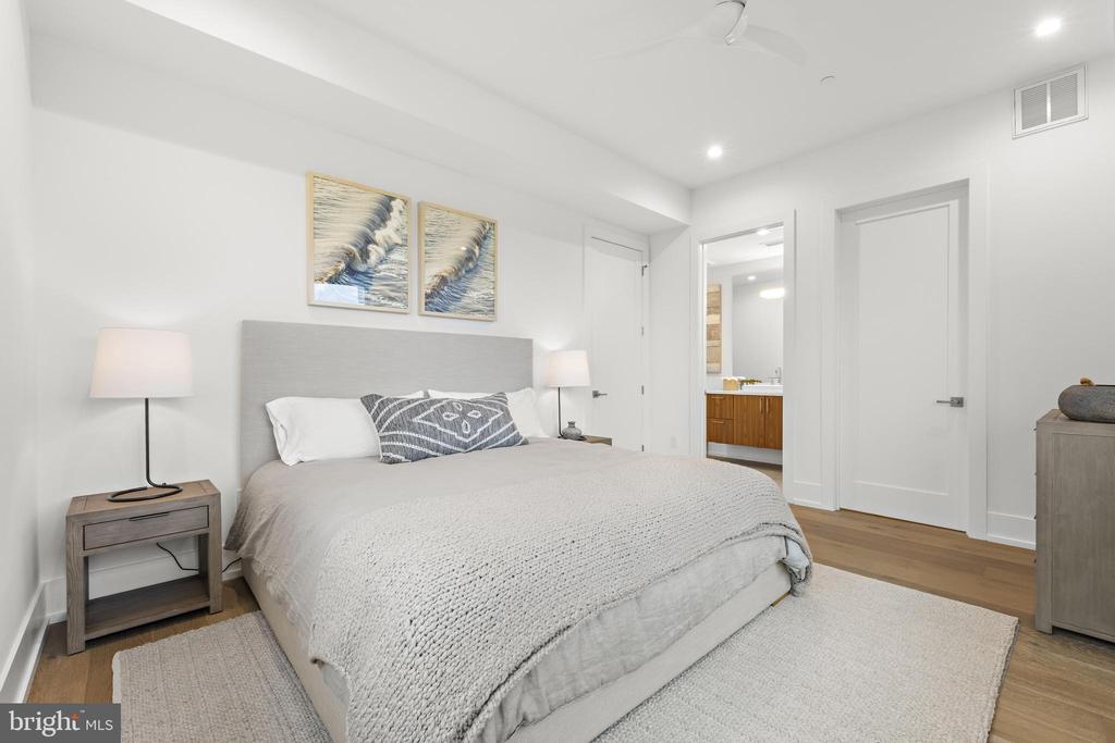 200 OCEAN AVENUE N Unit: 19