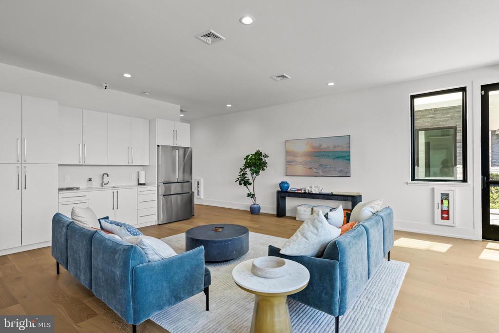 200 OCEAN AVENUE N Unit: 19