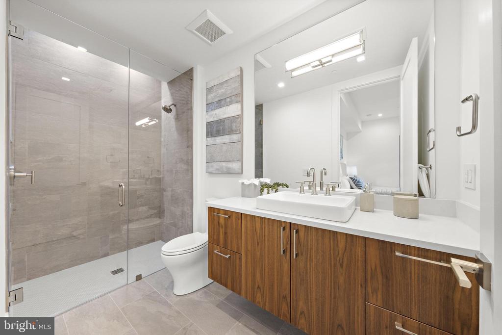200 OCEAN AVENUE N Unit: 19