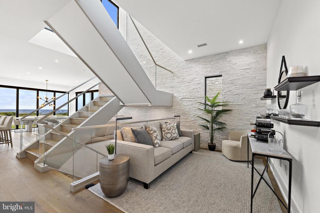 200 OCEAN AVENUE N Unit: 19