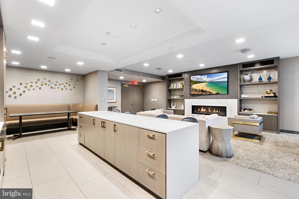 30 MELROSE TERR Unit: 216